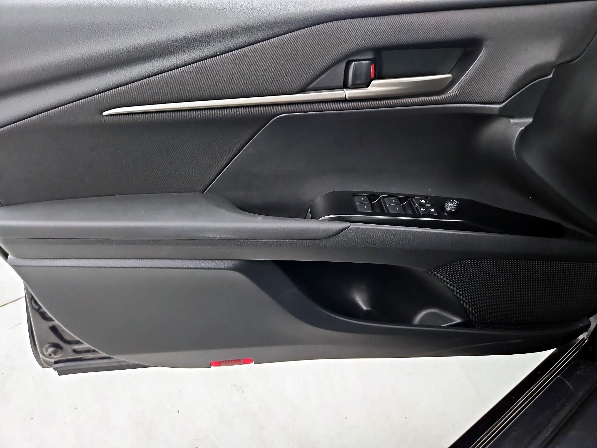 Thumbnail: 2025 Toyota Camry - 12