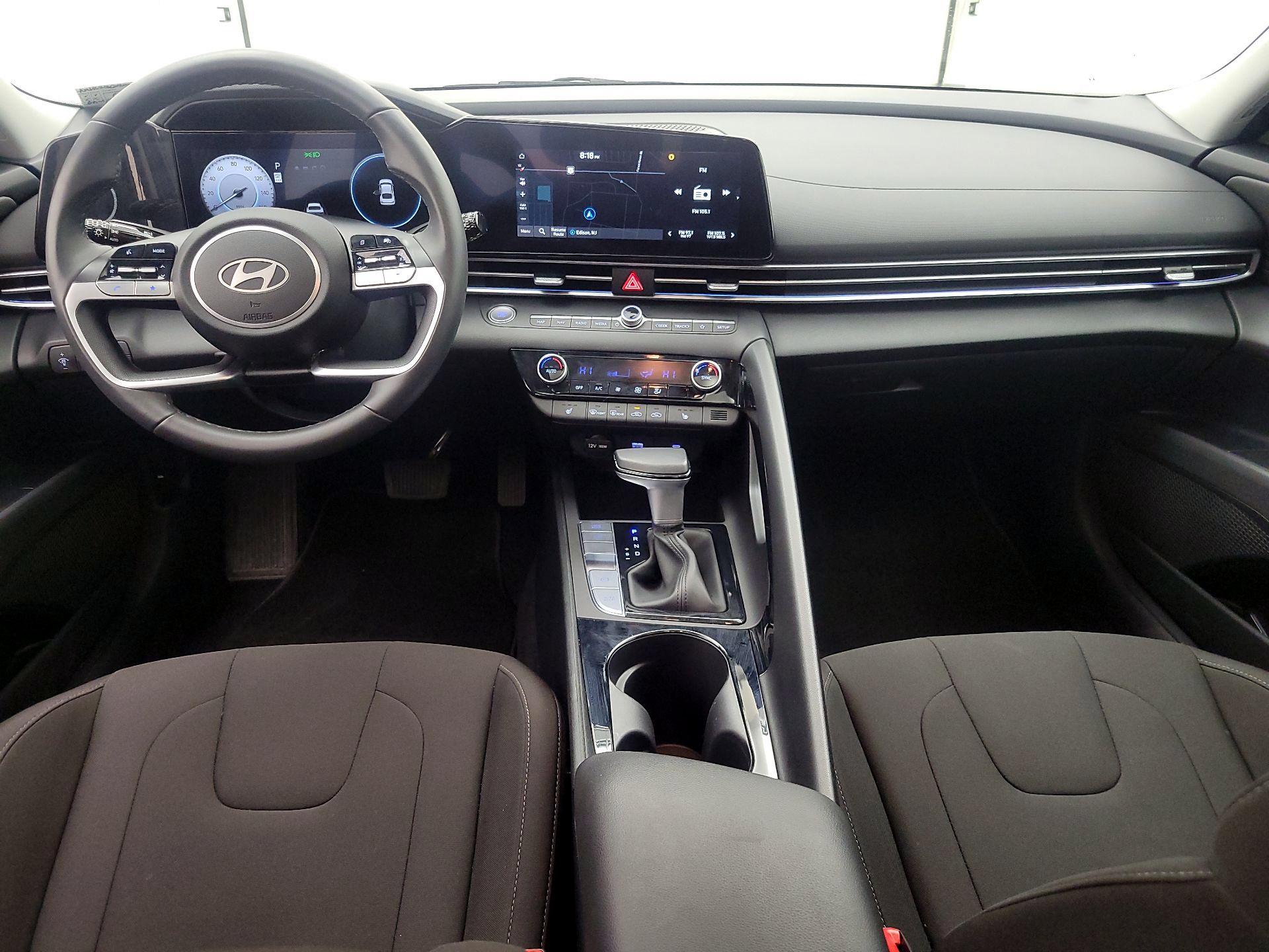 Thumbnail: 2025 Hyundai Elantra - 9