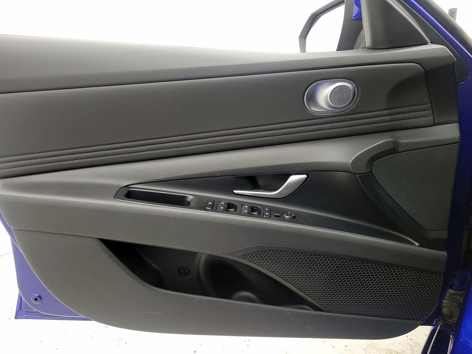 Thumbnail: 2025 Hyundai Elantra - 12