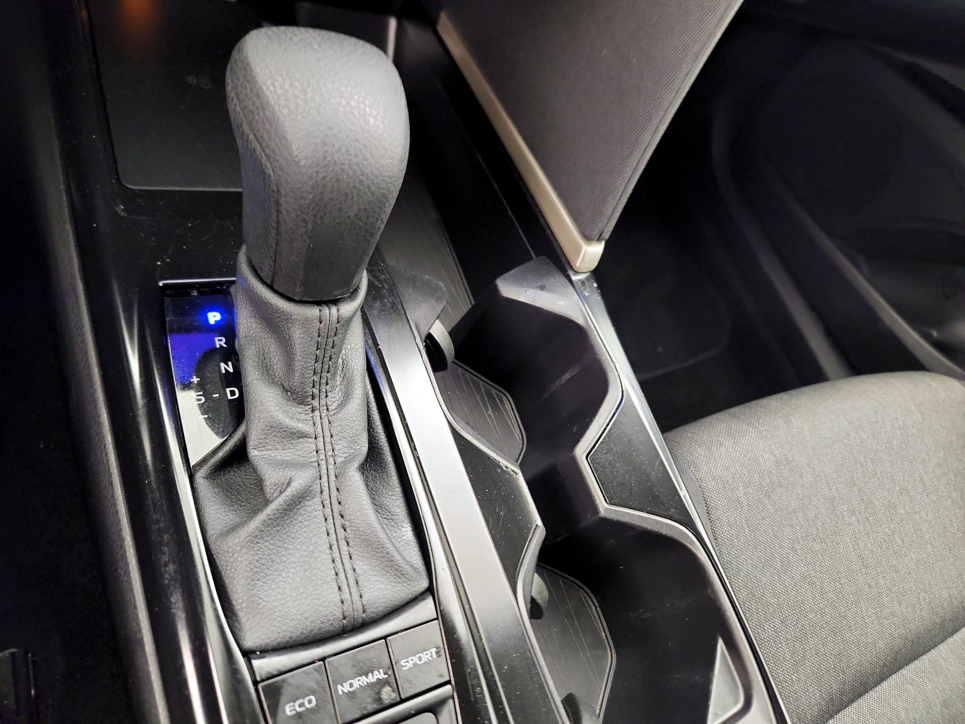 Thumbnail: 2025 Toyota Camry - 18