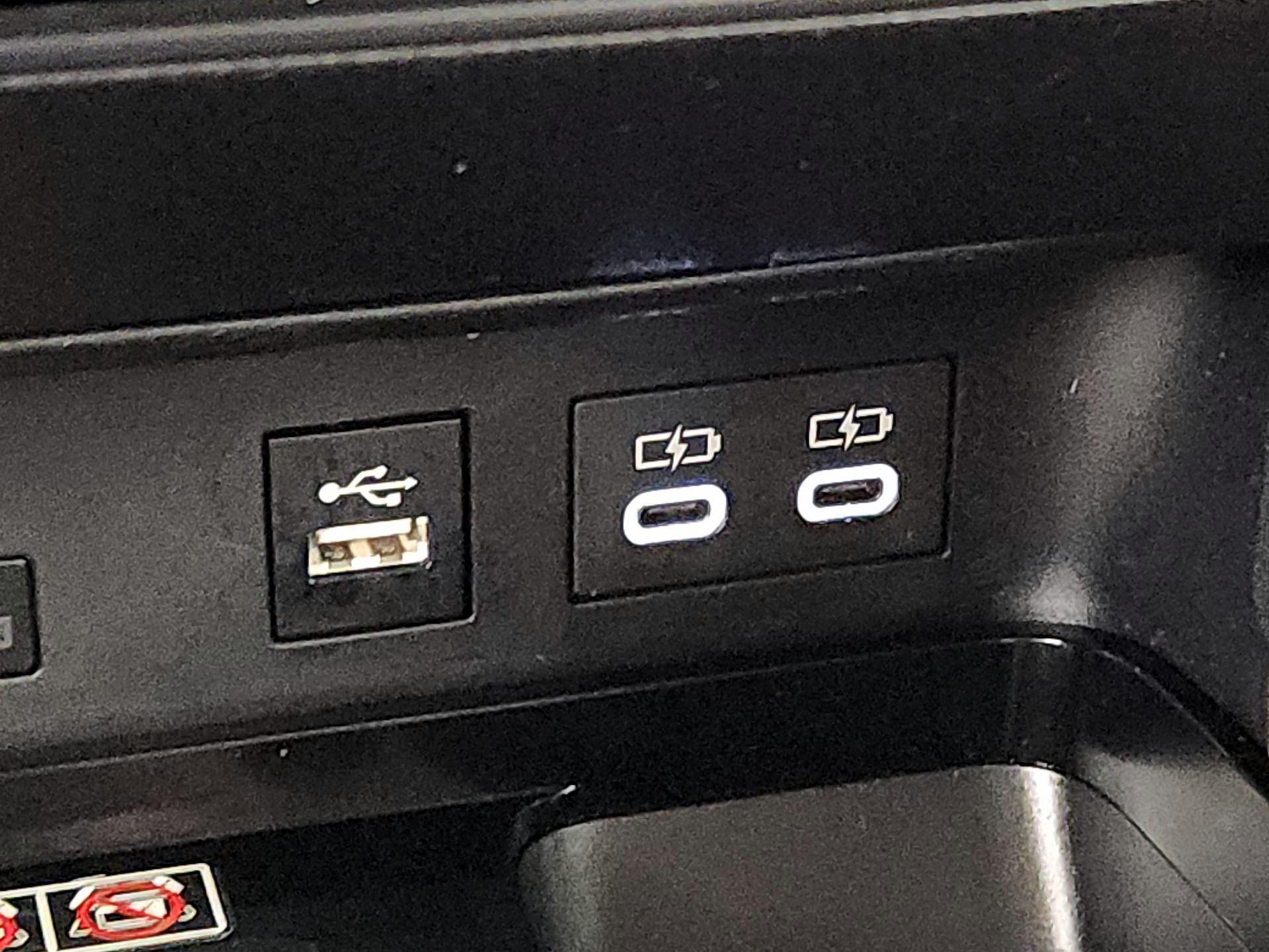 Thumbnail: 2025 Toyota Camry - 19