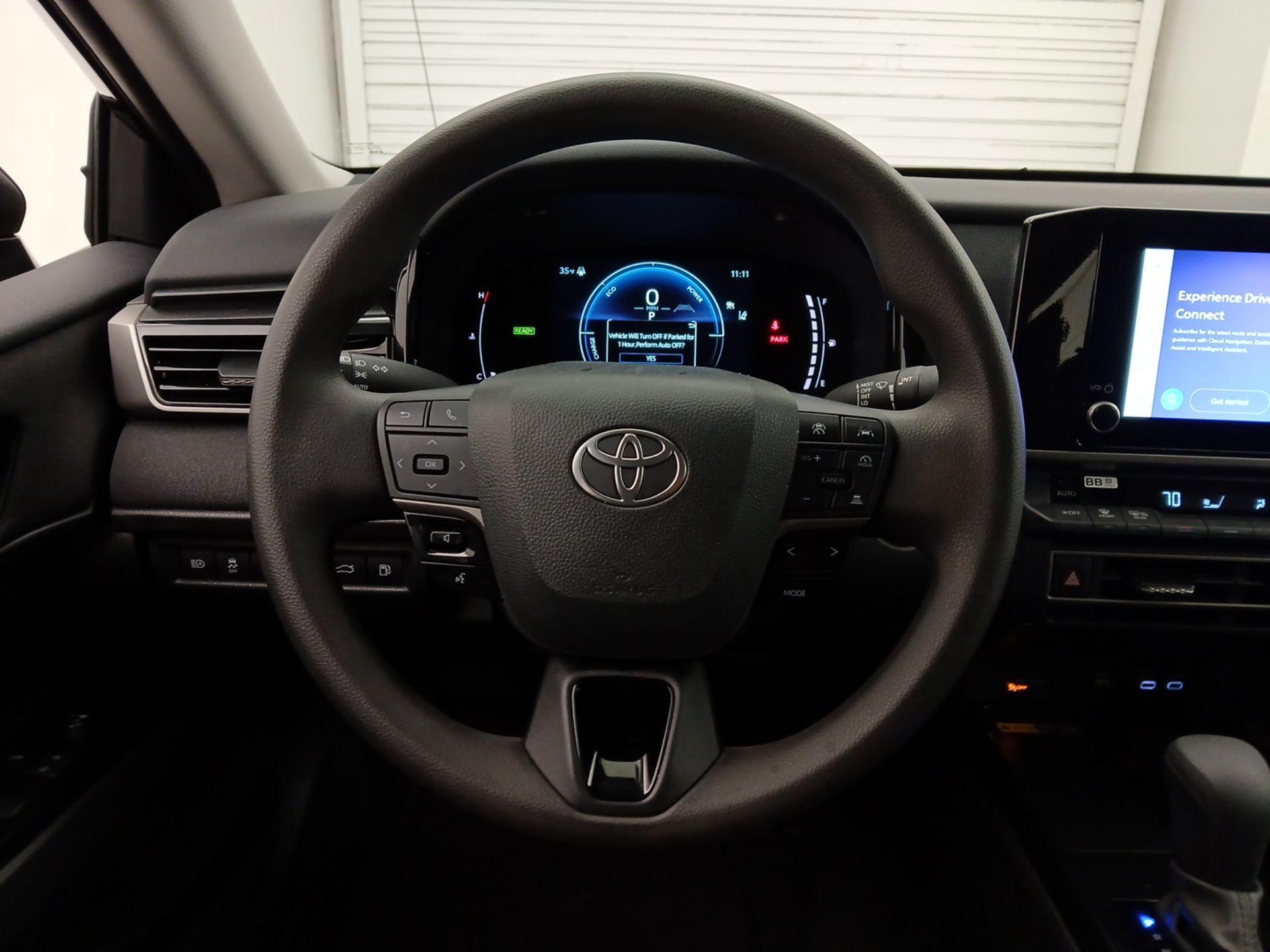 Thumbnail: 2025 Toyota Camry - 10