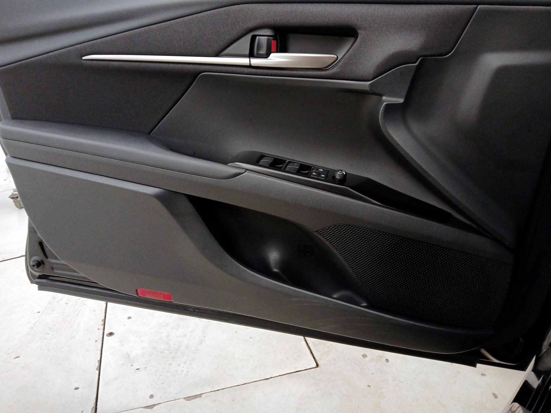 Thumbnail: 2025 Toyota Camry - 12