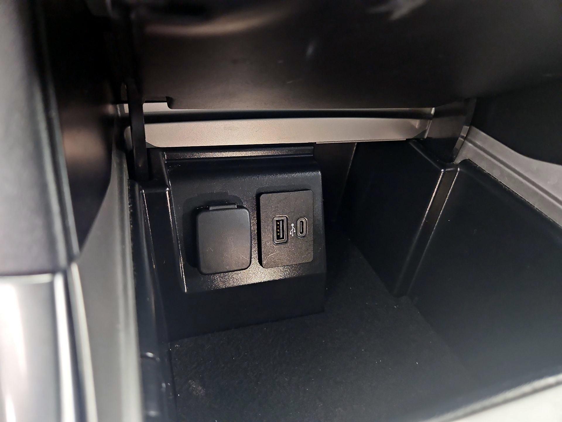 Thumbnail: 2024 Ford Explorer - 18