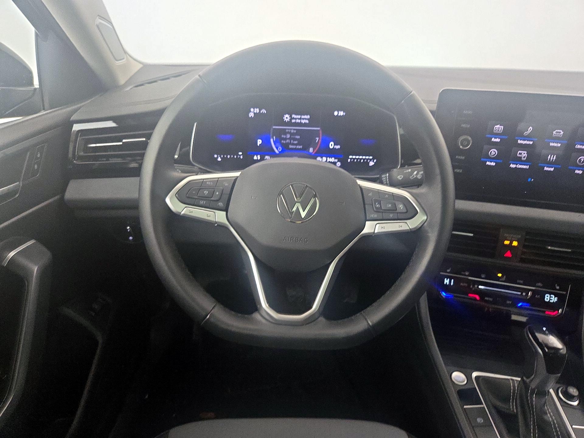 Thumbnail: 2025 Volkswagen Jetta - 10