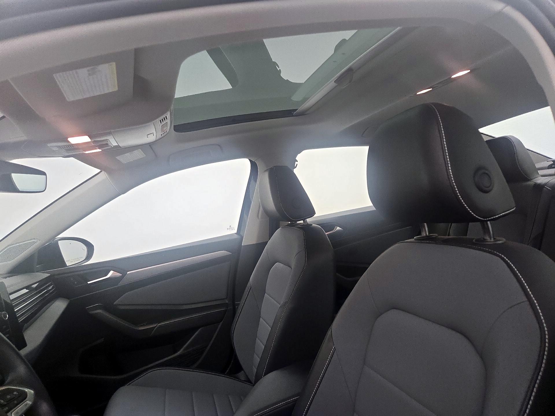 Thumbnail: 2025 Volkswagen Jetta - 19