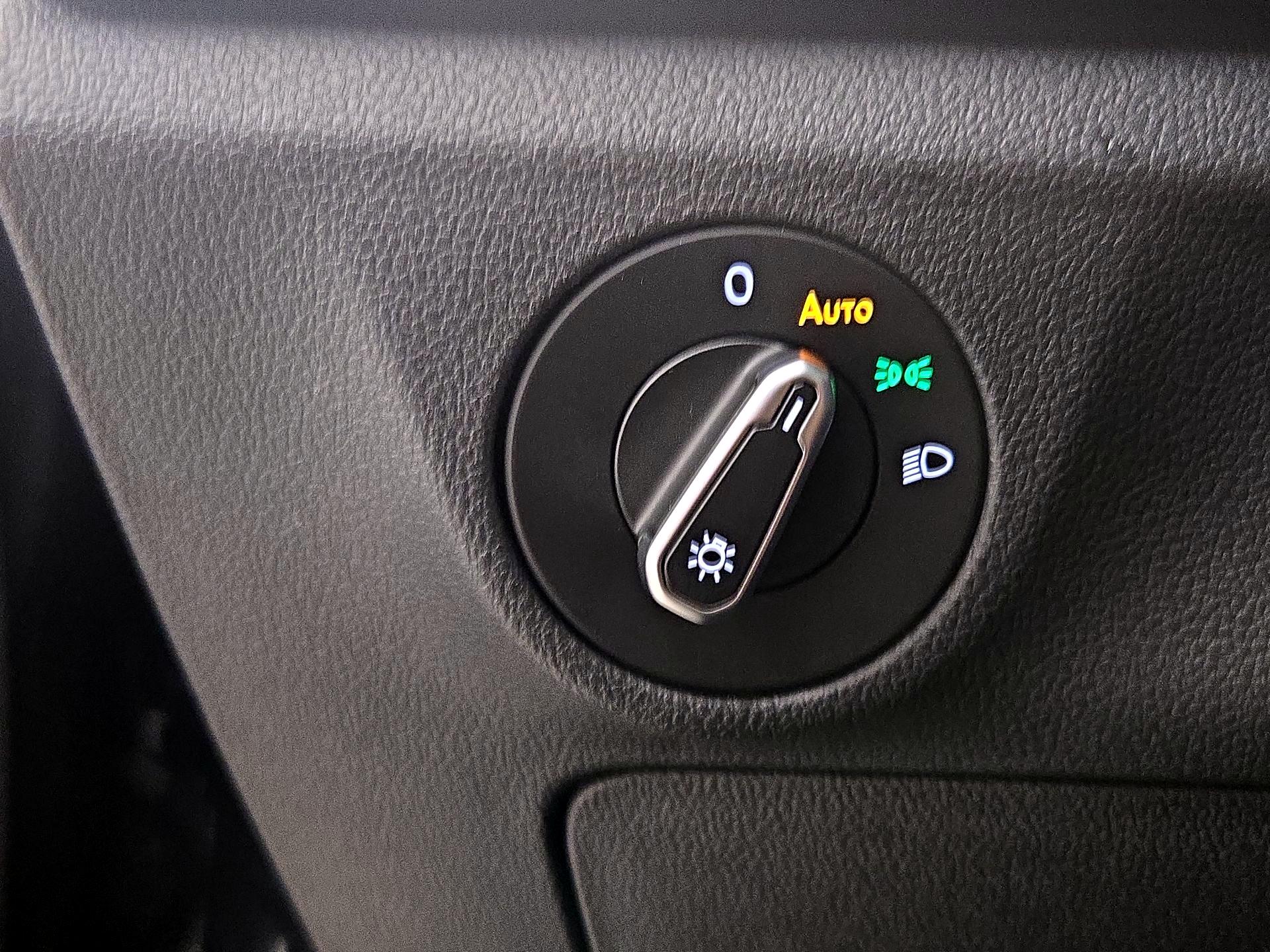 Thumbnail: 2025 Volkswagen Jetta - 13