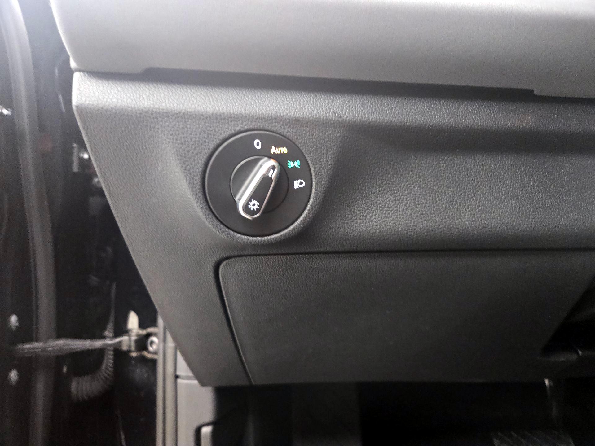 Thumbnail: 2025 Volkswagen Jetta - 14