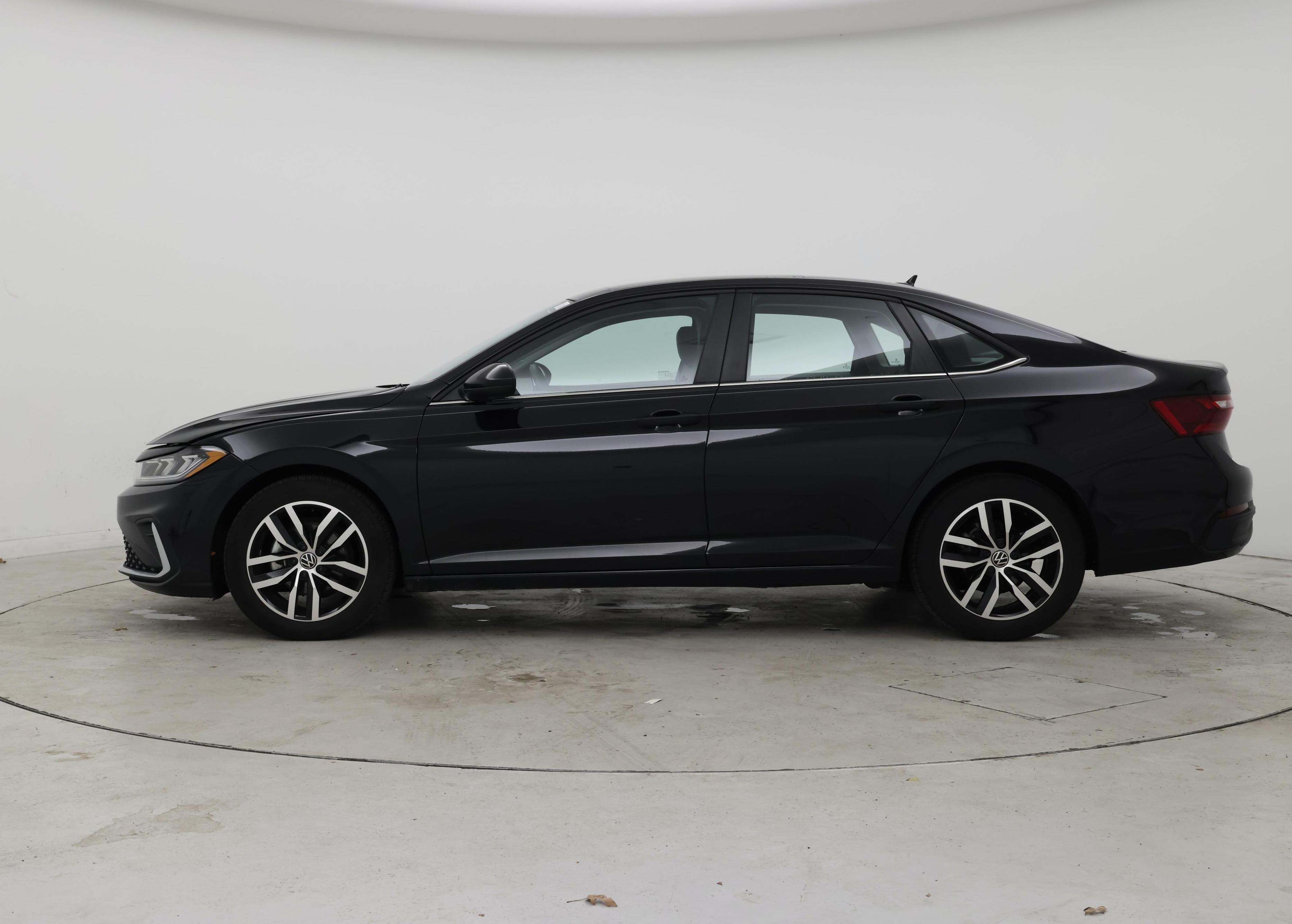 Thumbnail: 2025 Volkswagen Jetta - 3