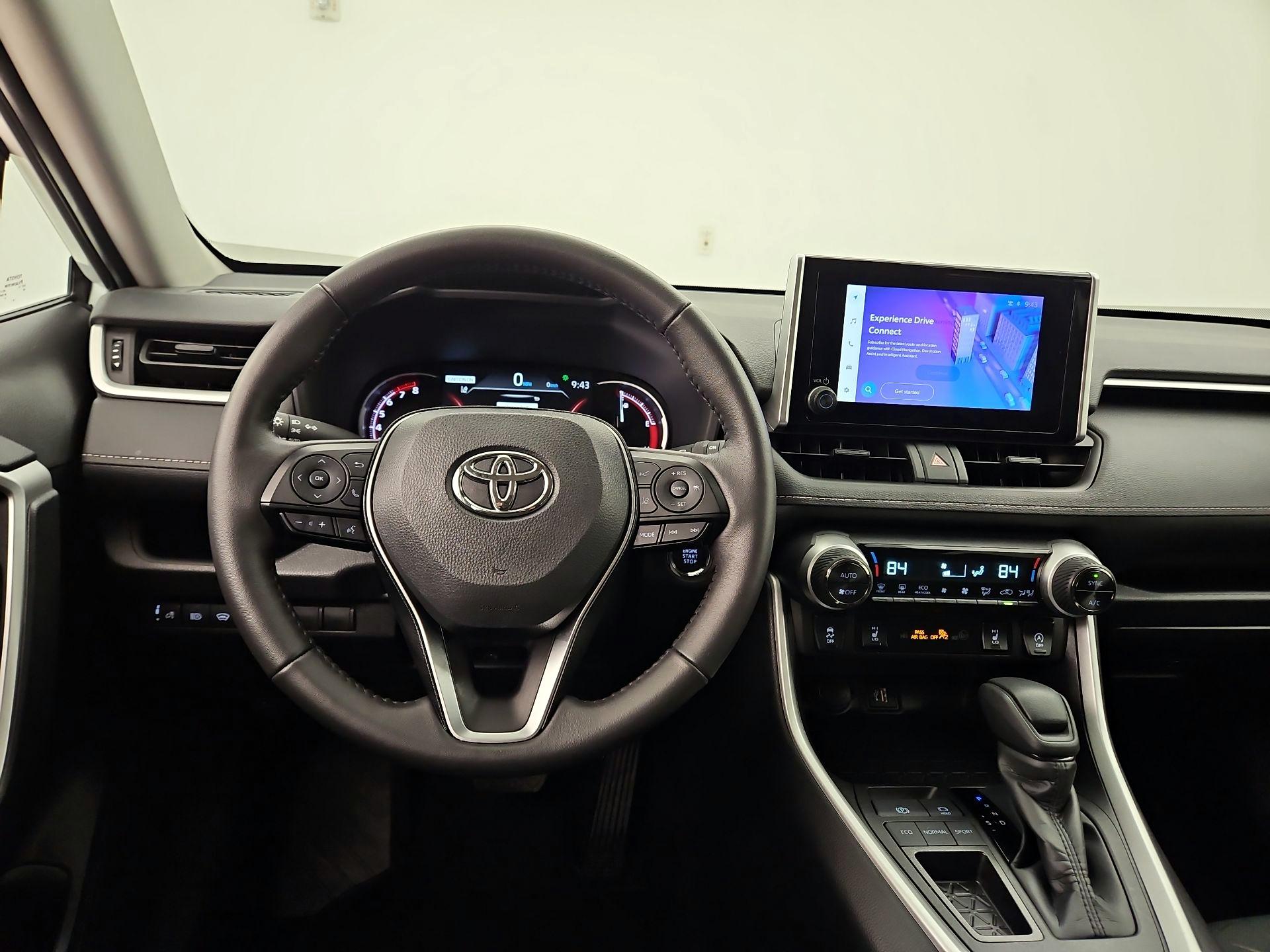 Thumbnail: 2025 Toyota RAV4 - 10