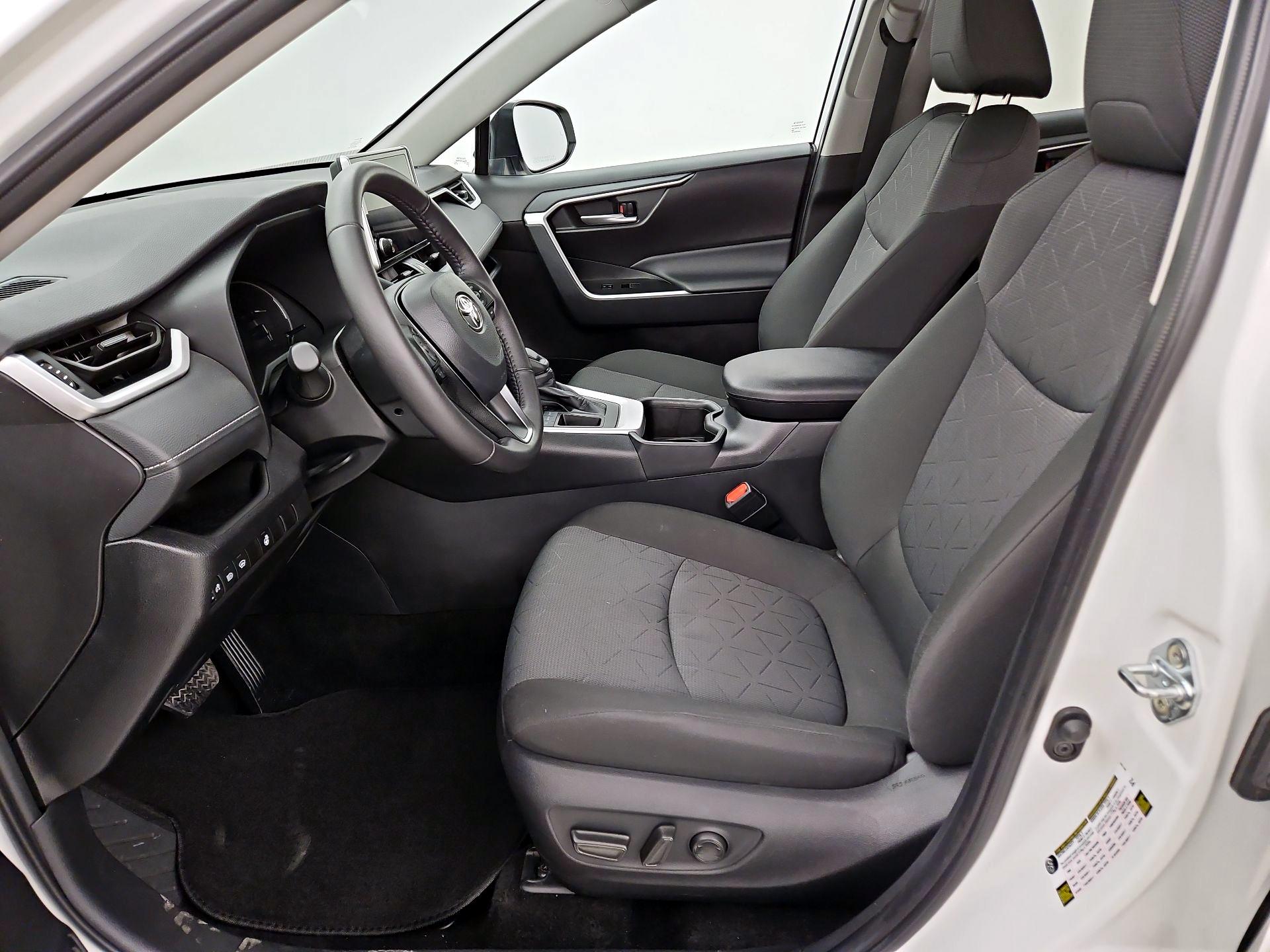 Thumbnail: 2025 Toyota RAV4 - 11