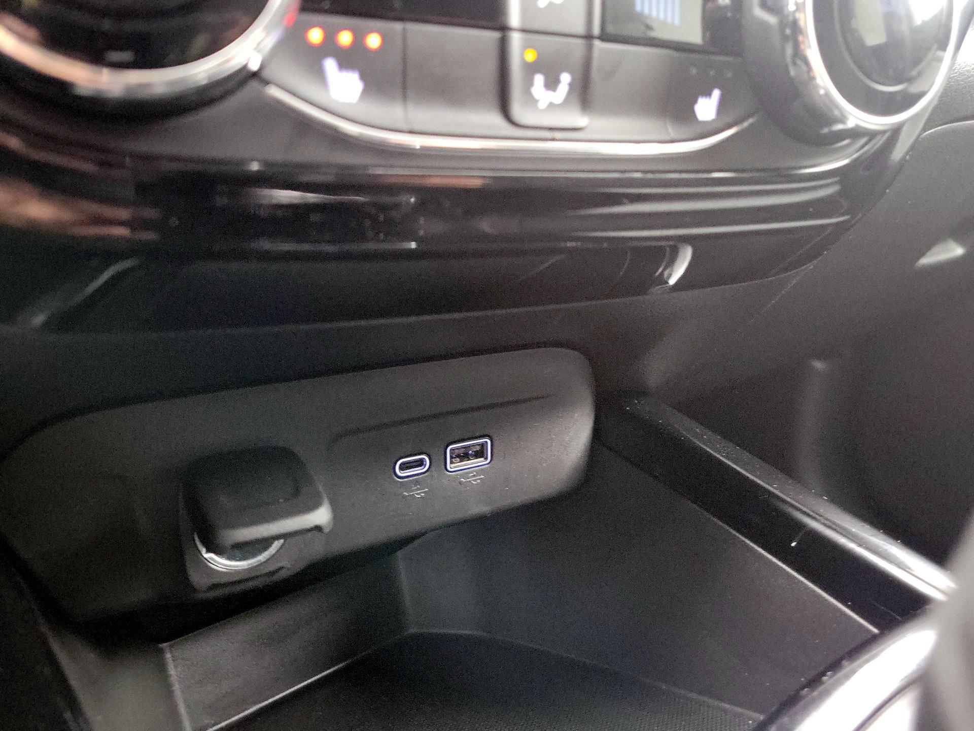 Thumbnail: 2025 Chevrolet Trax - 18