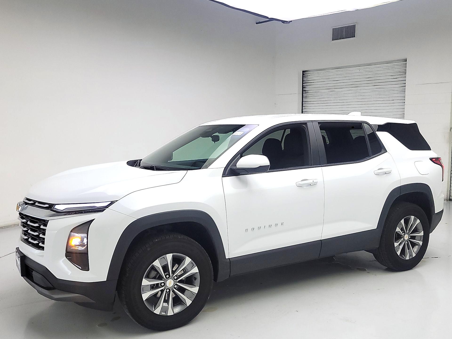 Thumbnail: 2025 Chevrolet Equinox - 3