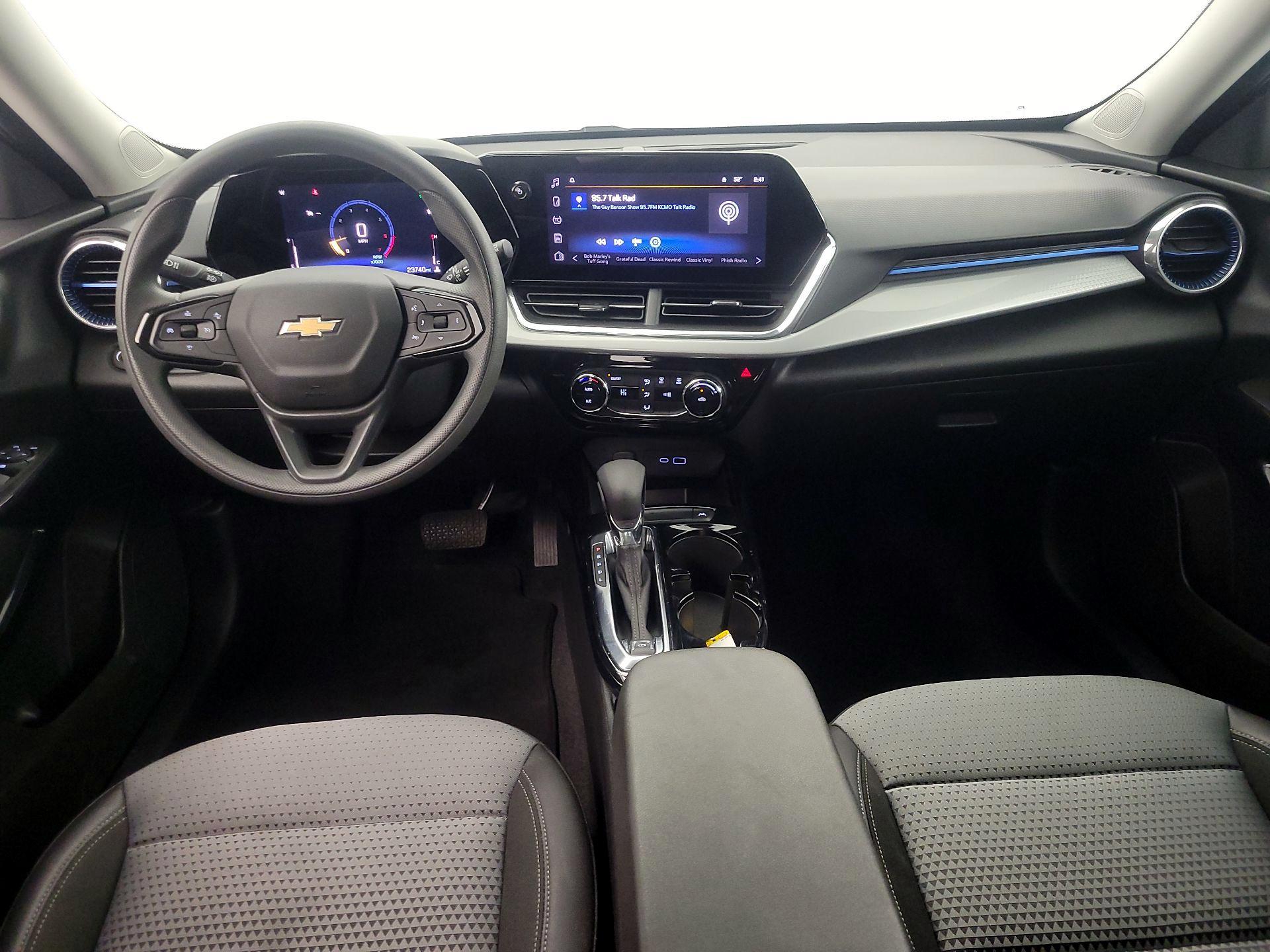 Thumbnail: 2025 Chevrolet Trax - 9