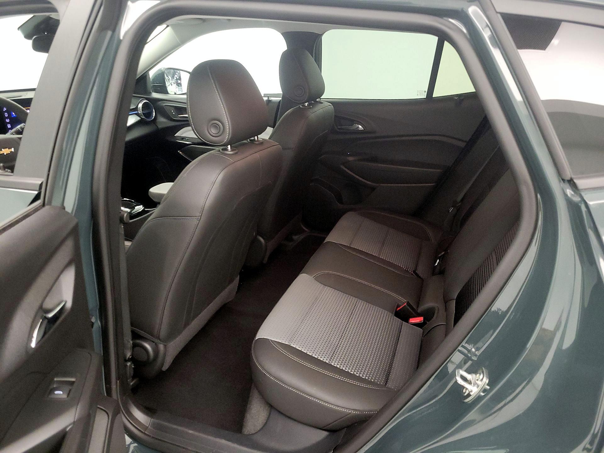 Thumbnail: 2025 Chevrolet Trax - 19