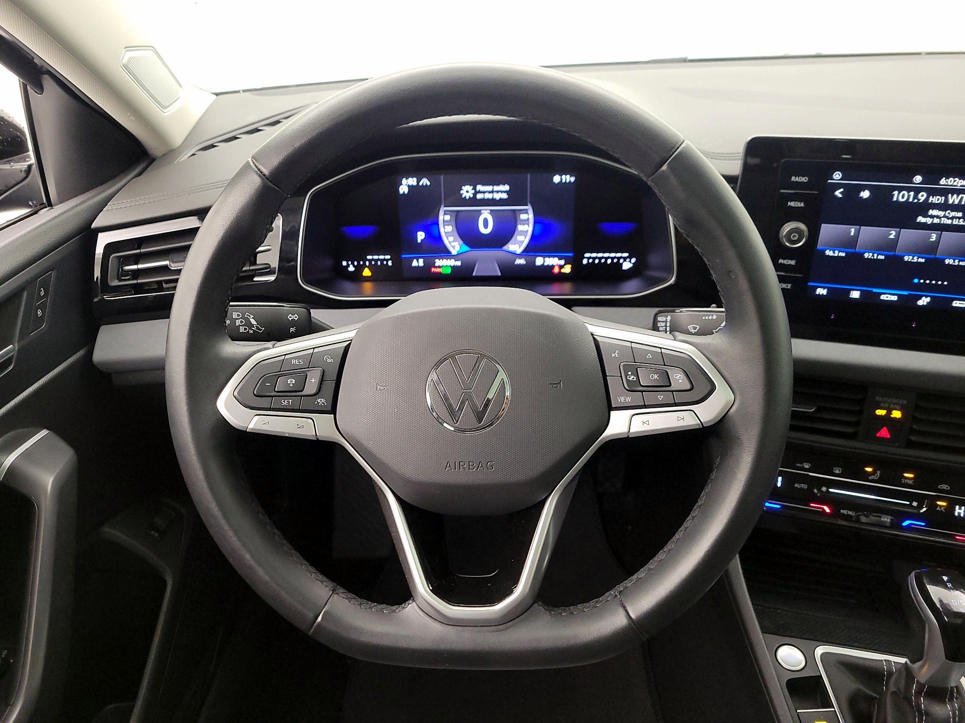 Thumbnail: 2025 Volkswagen Jetta - 10