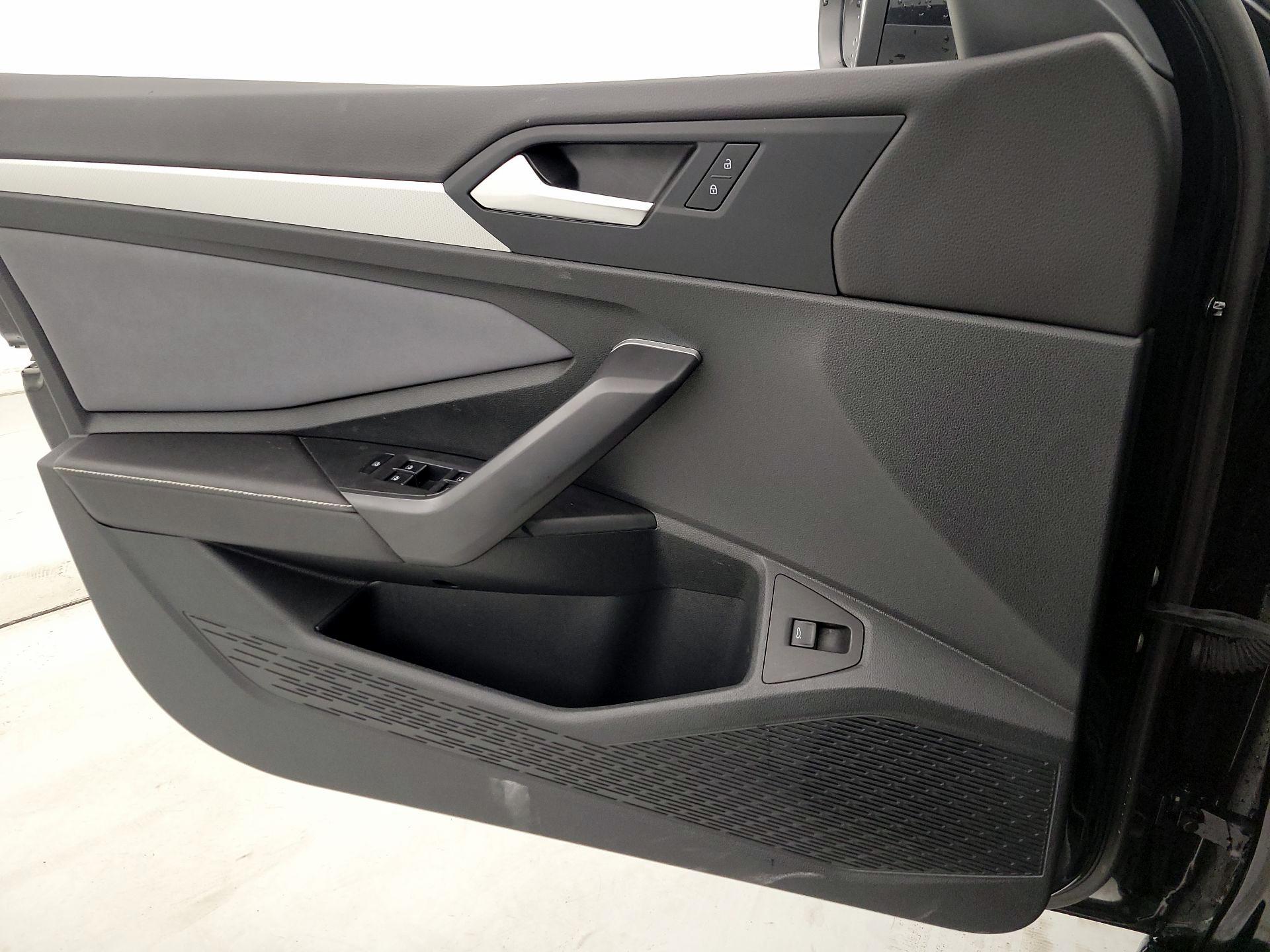 Thumbnail: 2025 Volkswagen Jetta - 12