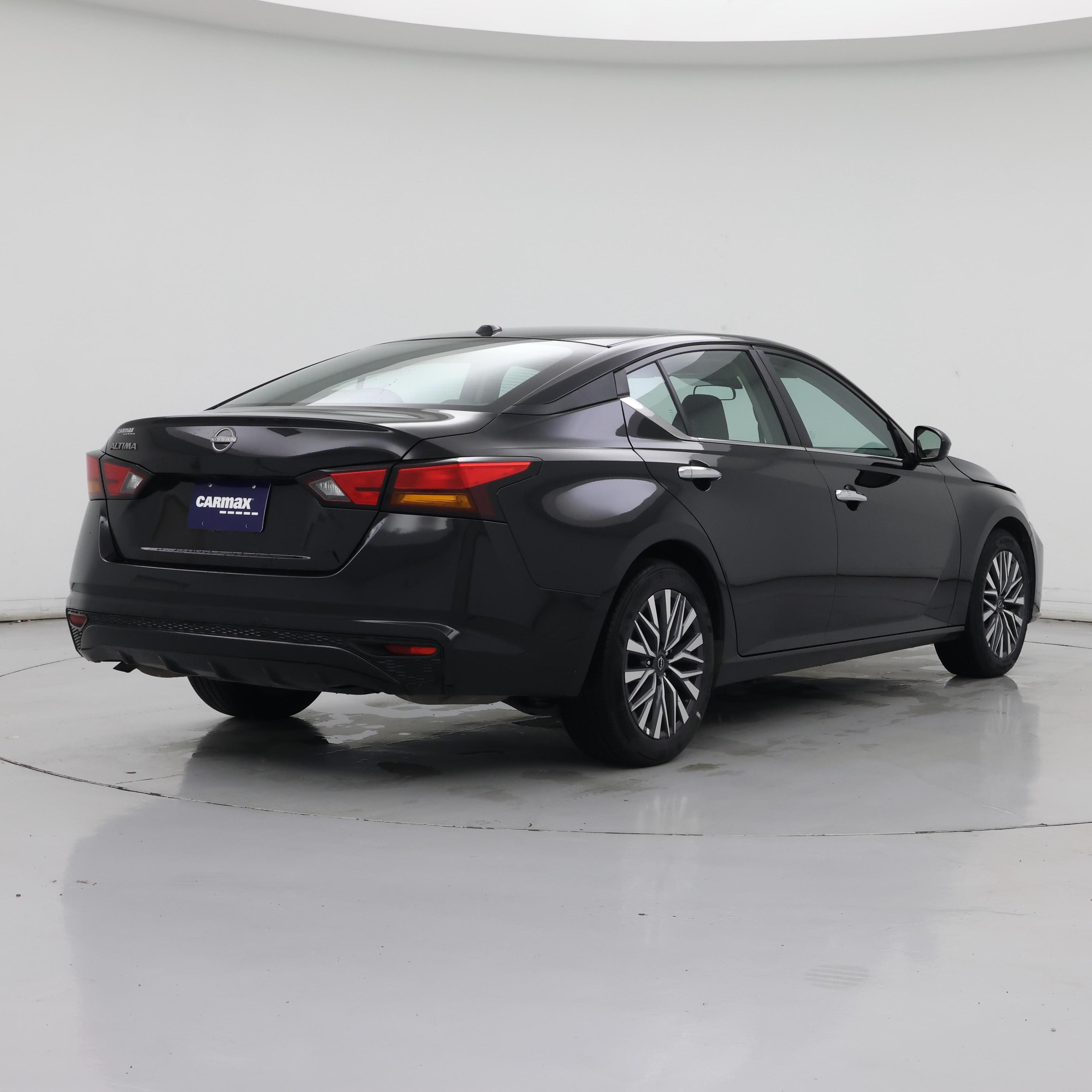 Thumbnail: 2025 Nissan Altima - 8