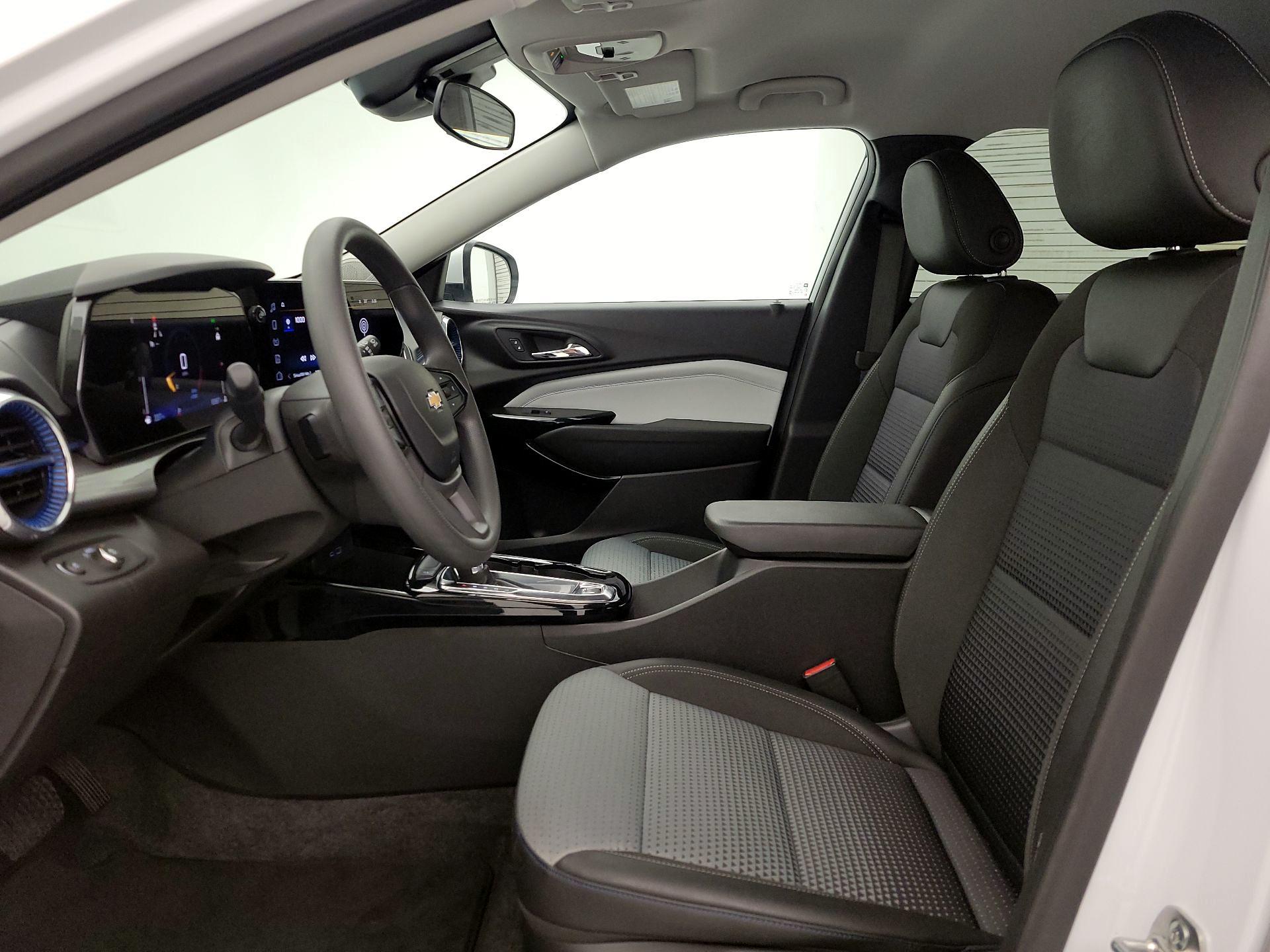 Thumbnail: 2025 Chevrolet Trax - 11