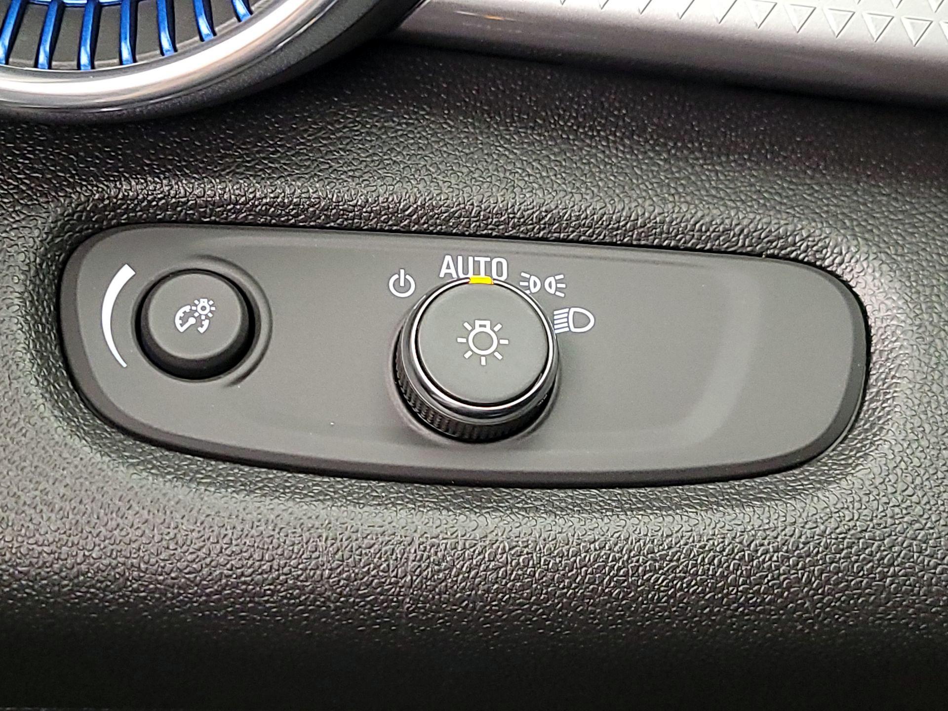 Thumbnail: 2025 Chevrolet Trax - 13