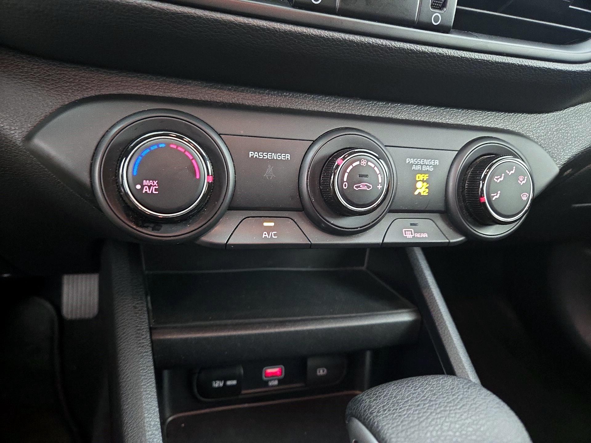 Thumbnail: 2024 Kia Forte - 16