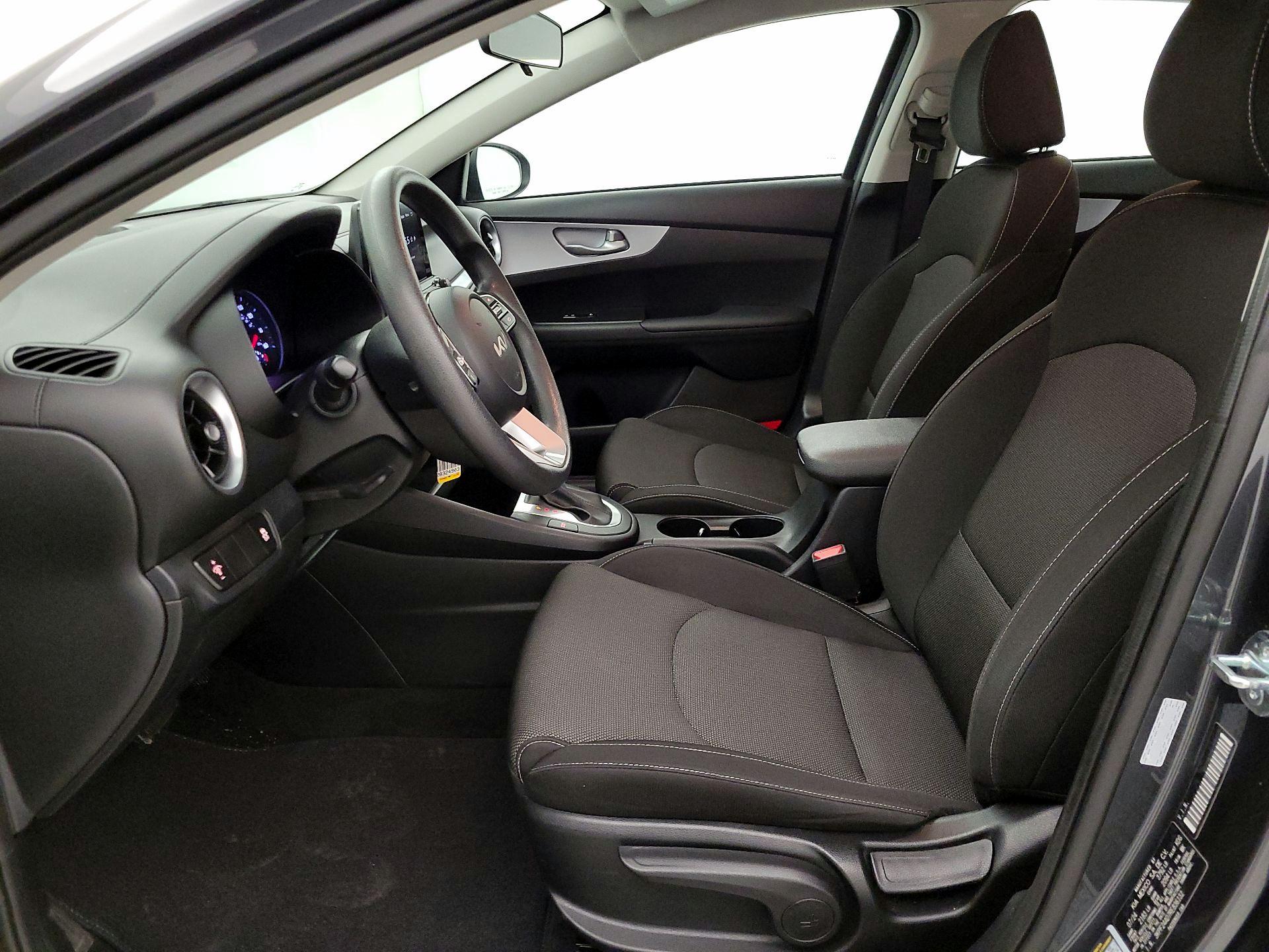 Thumbnail: 2024 Kia Forte - 11