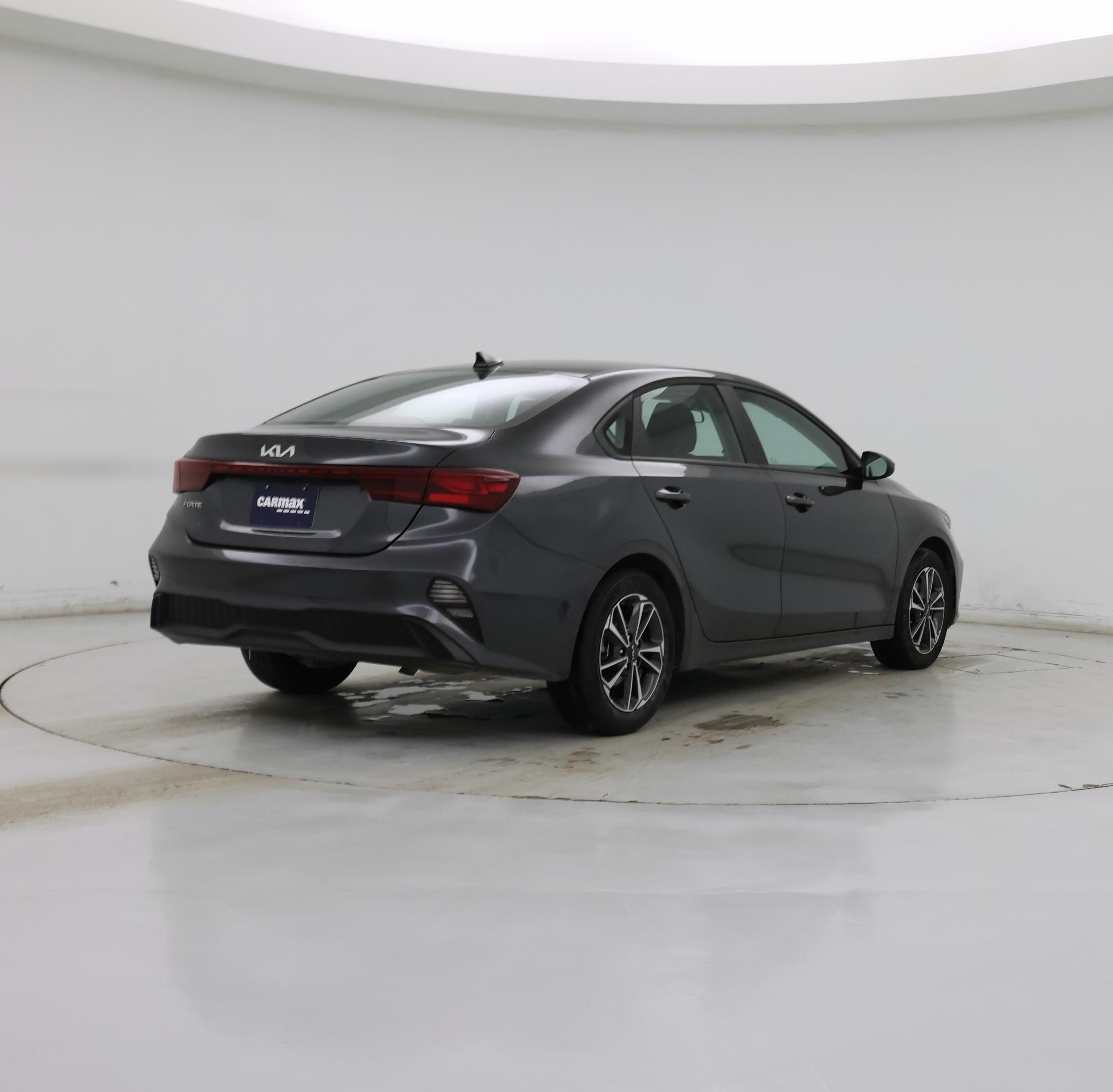 Thumbnail: 2024 Kia Forte - 8