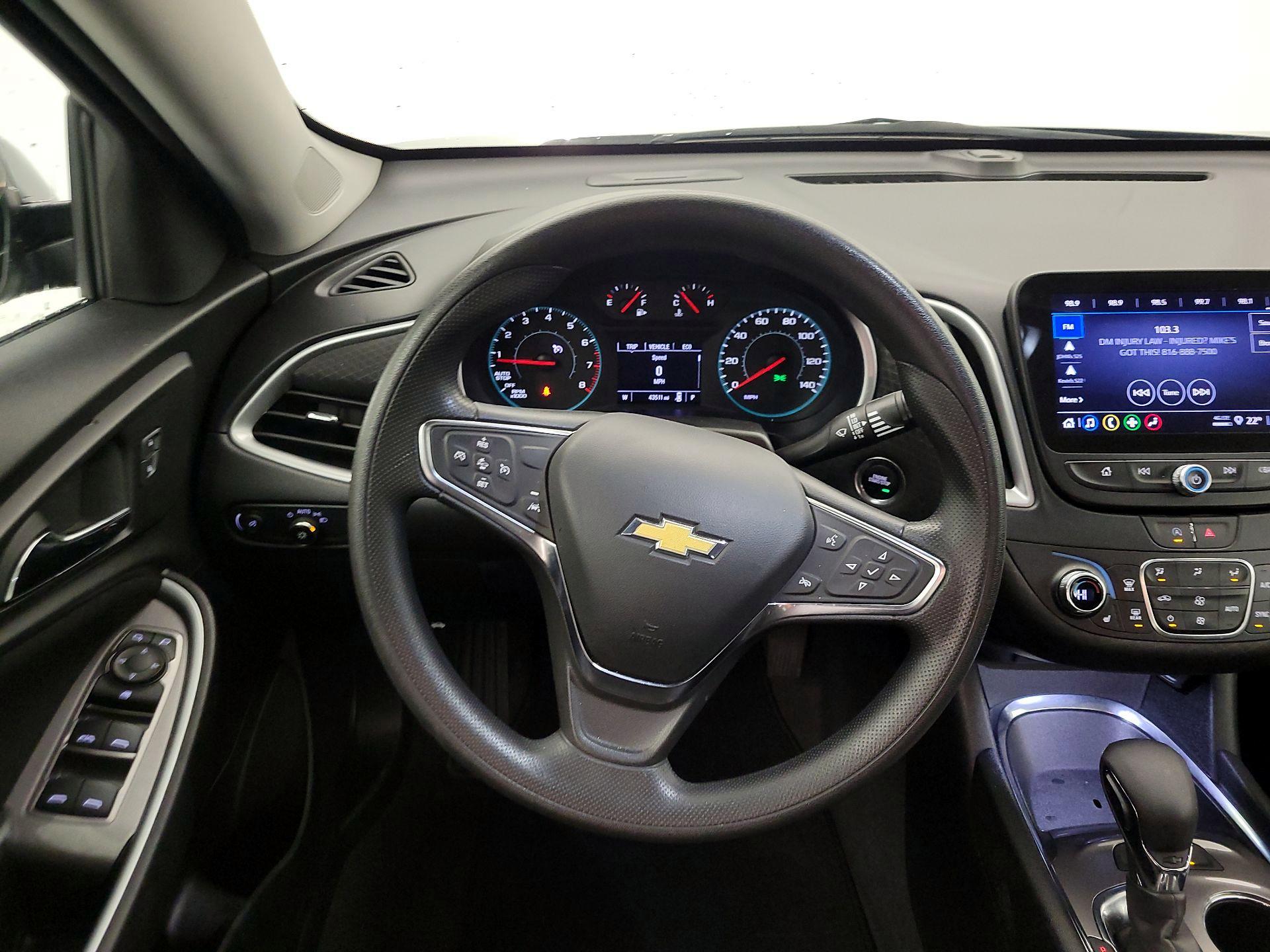 Thumbnail: 2024 Chevrolet Malibu - 10