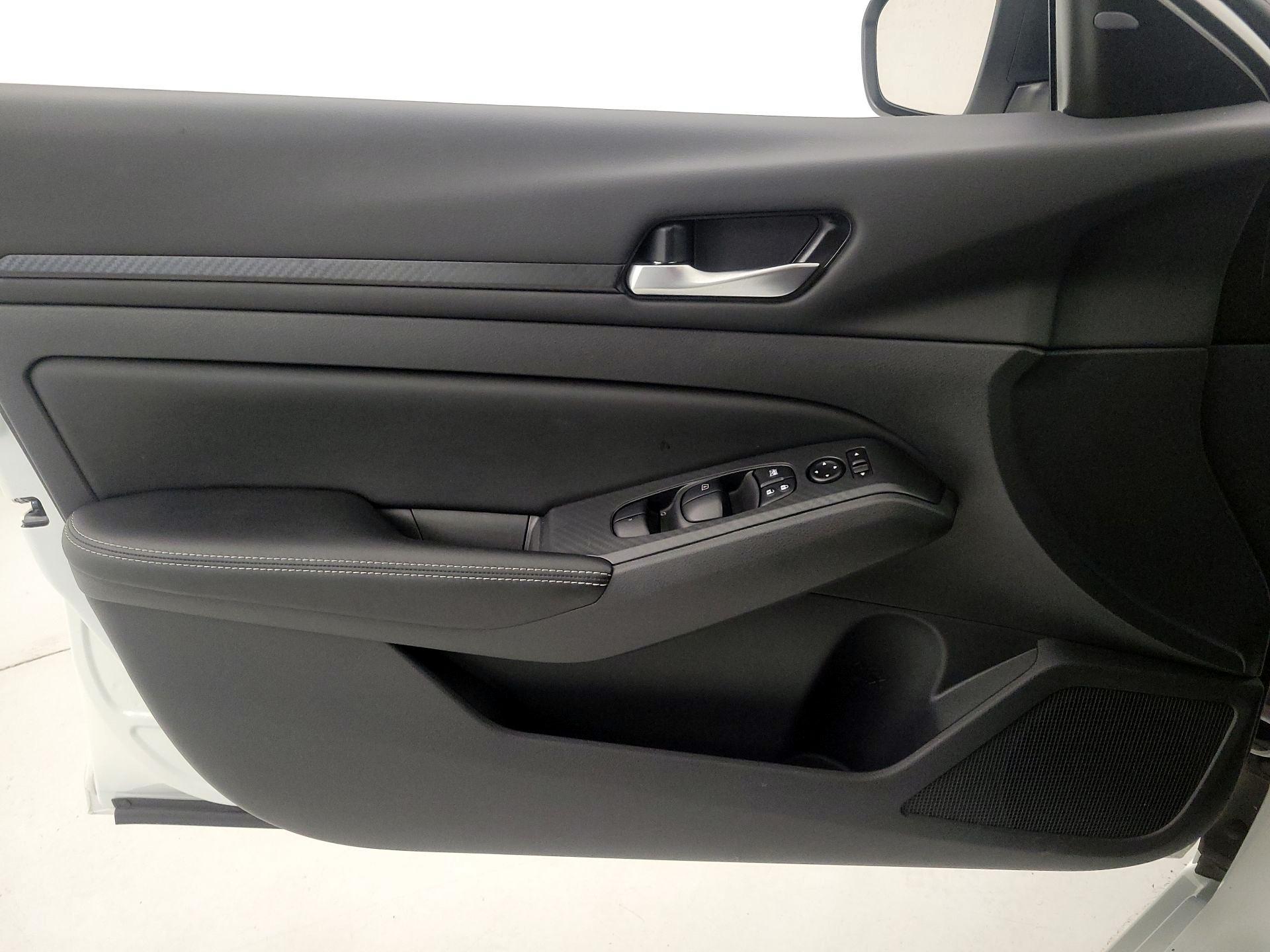 Thumbnail: 2025 Nissan Altima - 12