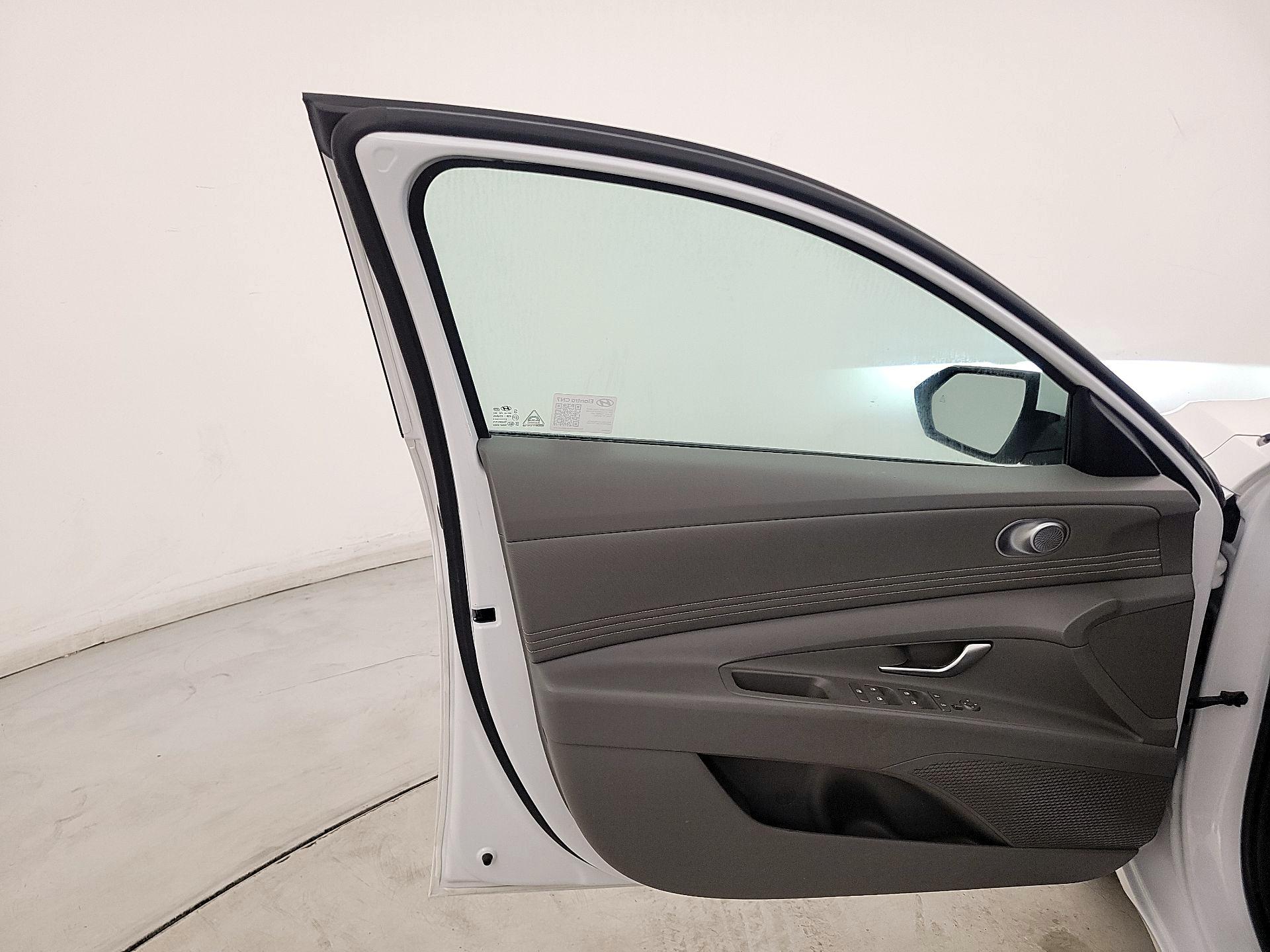 Thumbnail: 2025 Hyundai Elantra - 12