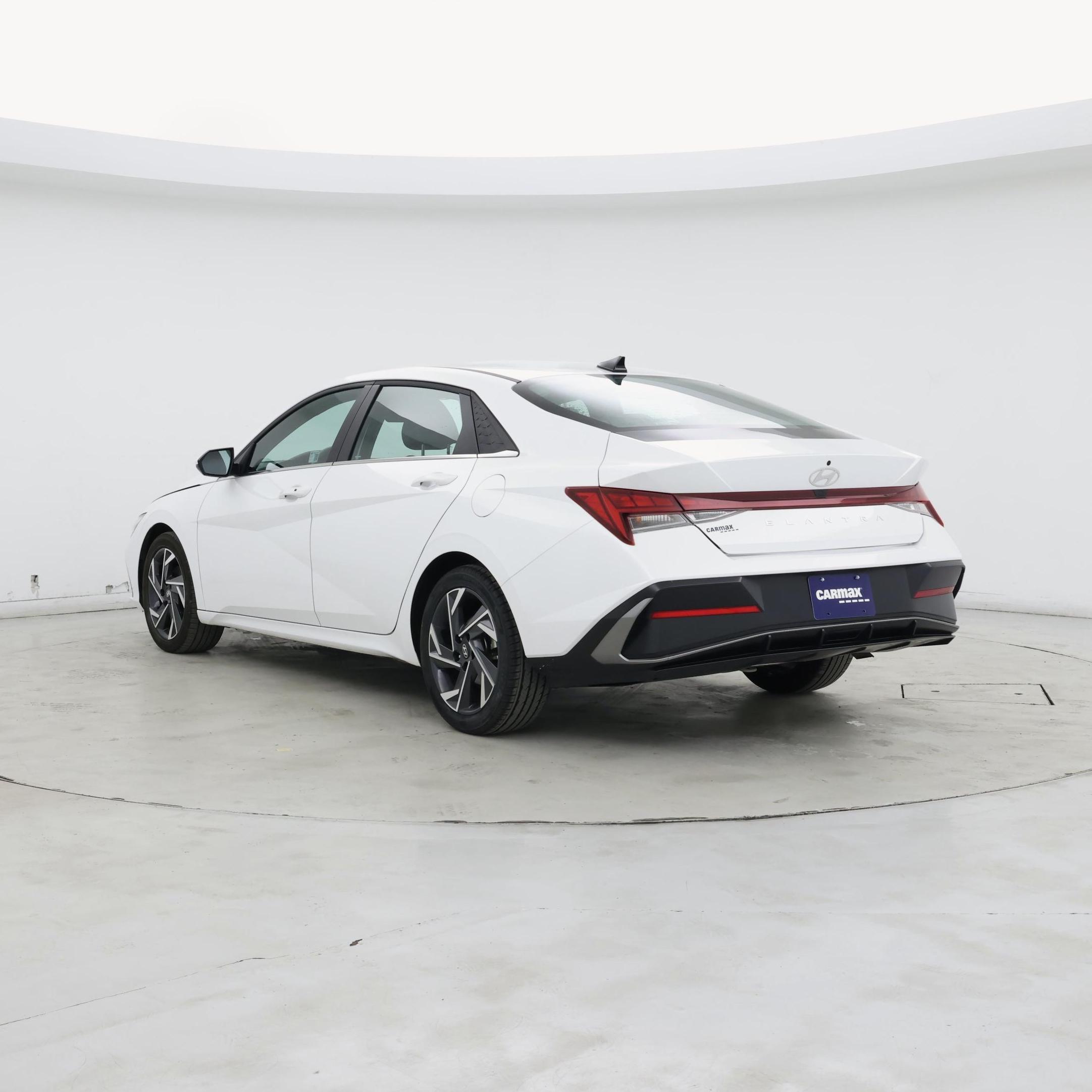 Thumbnail: 2025 Hyundai Elantra - 2