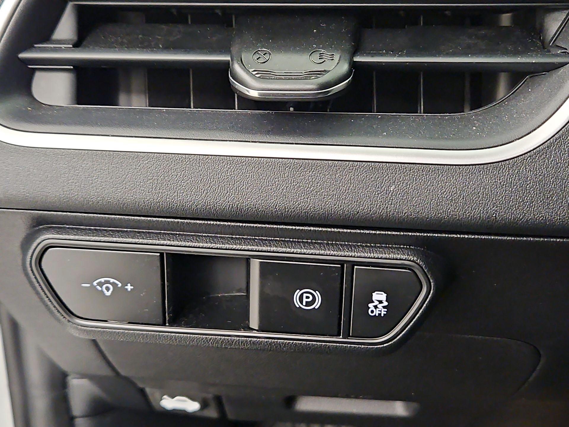 Thumbnail: 2025 Kia K4 - 13