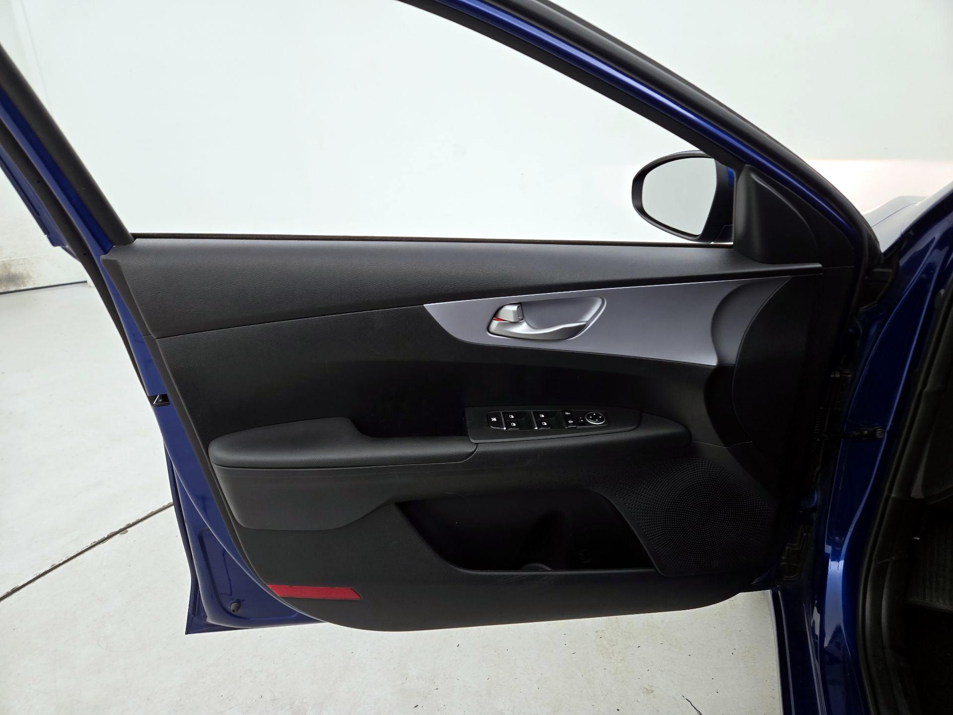 Thumbnail: 2024 Kia Forte - 12