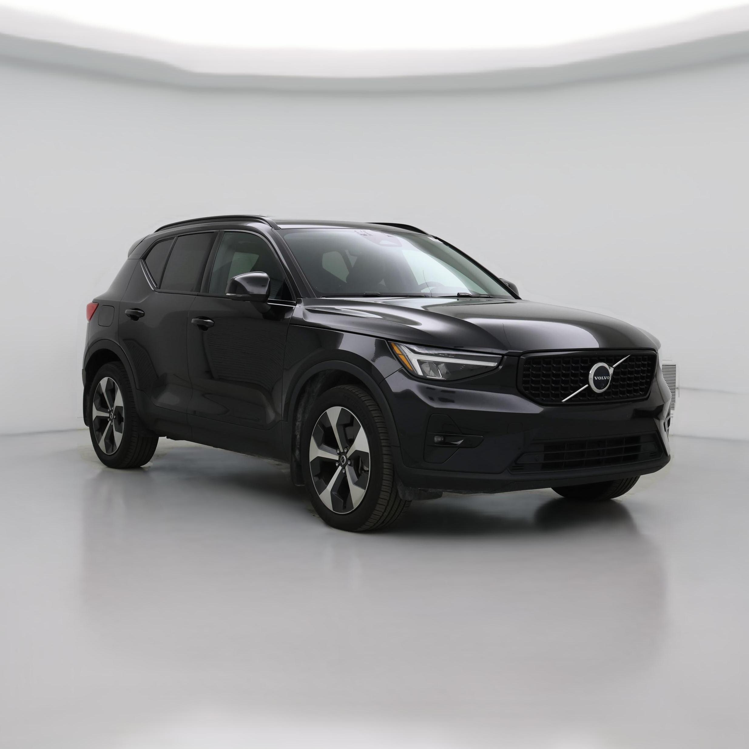 Thumbnail: 2023 Volvo XC40 - 1