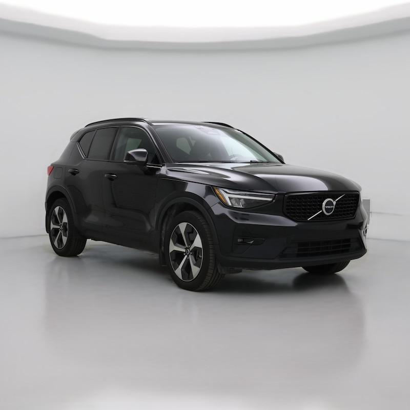 2023 Volvo XC40 B4 Ultimate Dark Theme