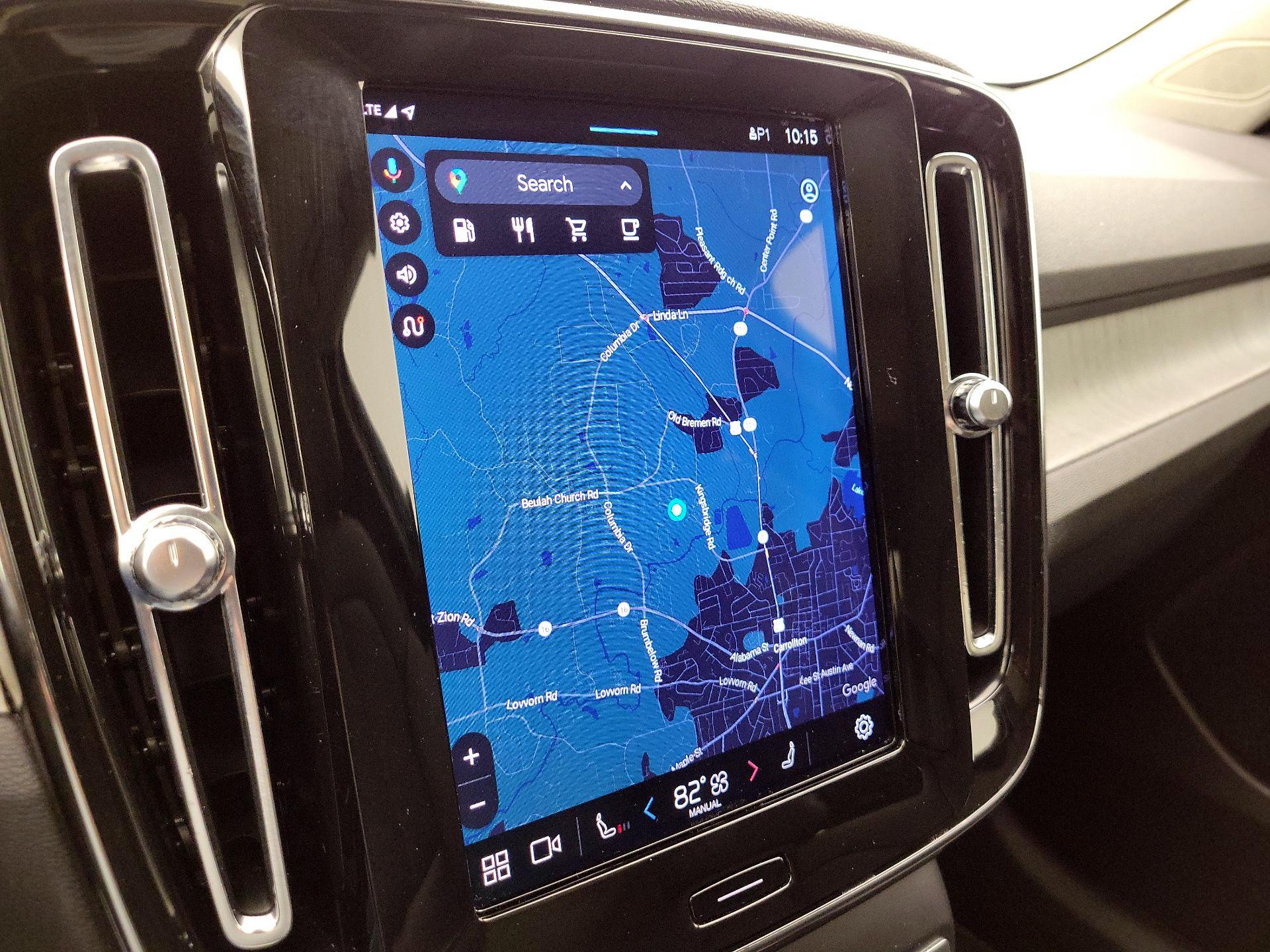 Thumbnail: 2023 Volvo XC40 - 14