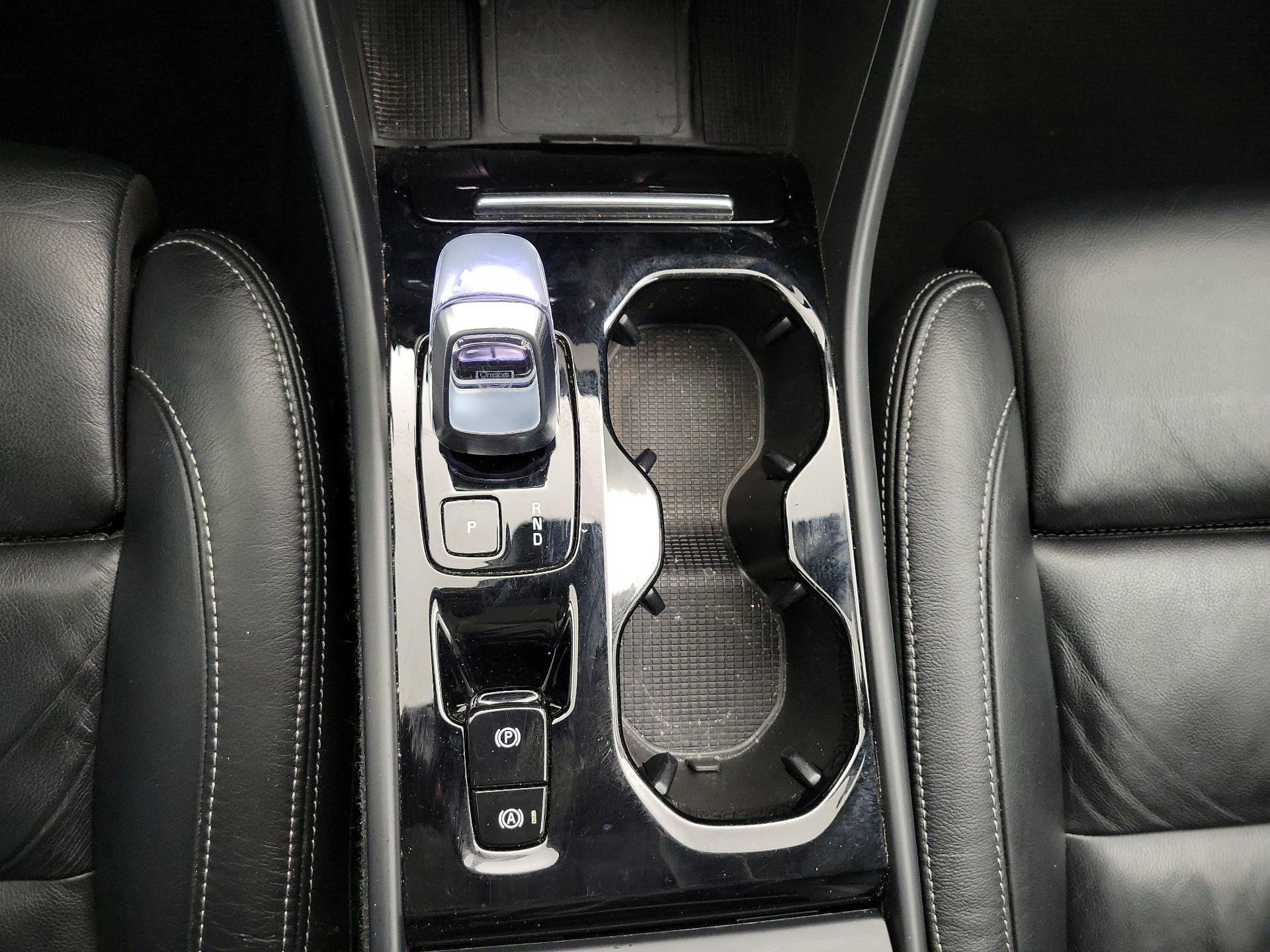 Thumbnail: 2023 Volvo XC40 - 18