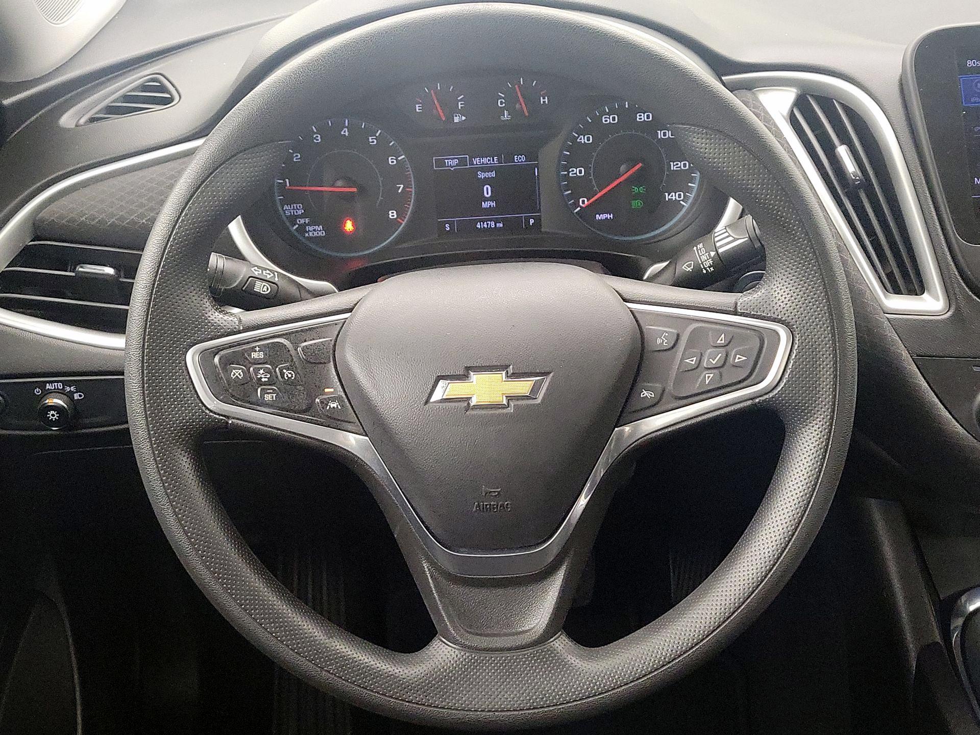 Thumbnail: 2023 Chevrolet Malibu - 10