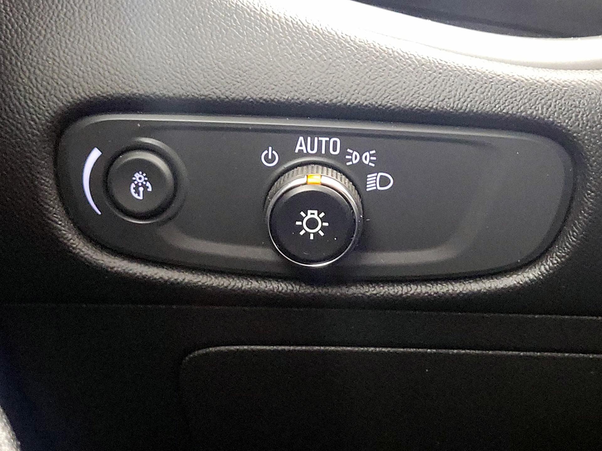 Thumbnail: 2023 Chevrolet Malibu - 13