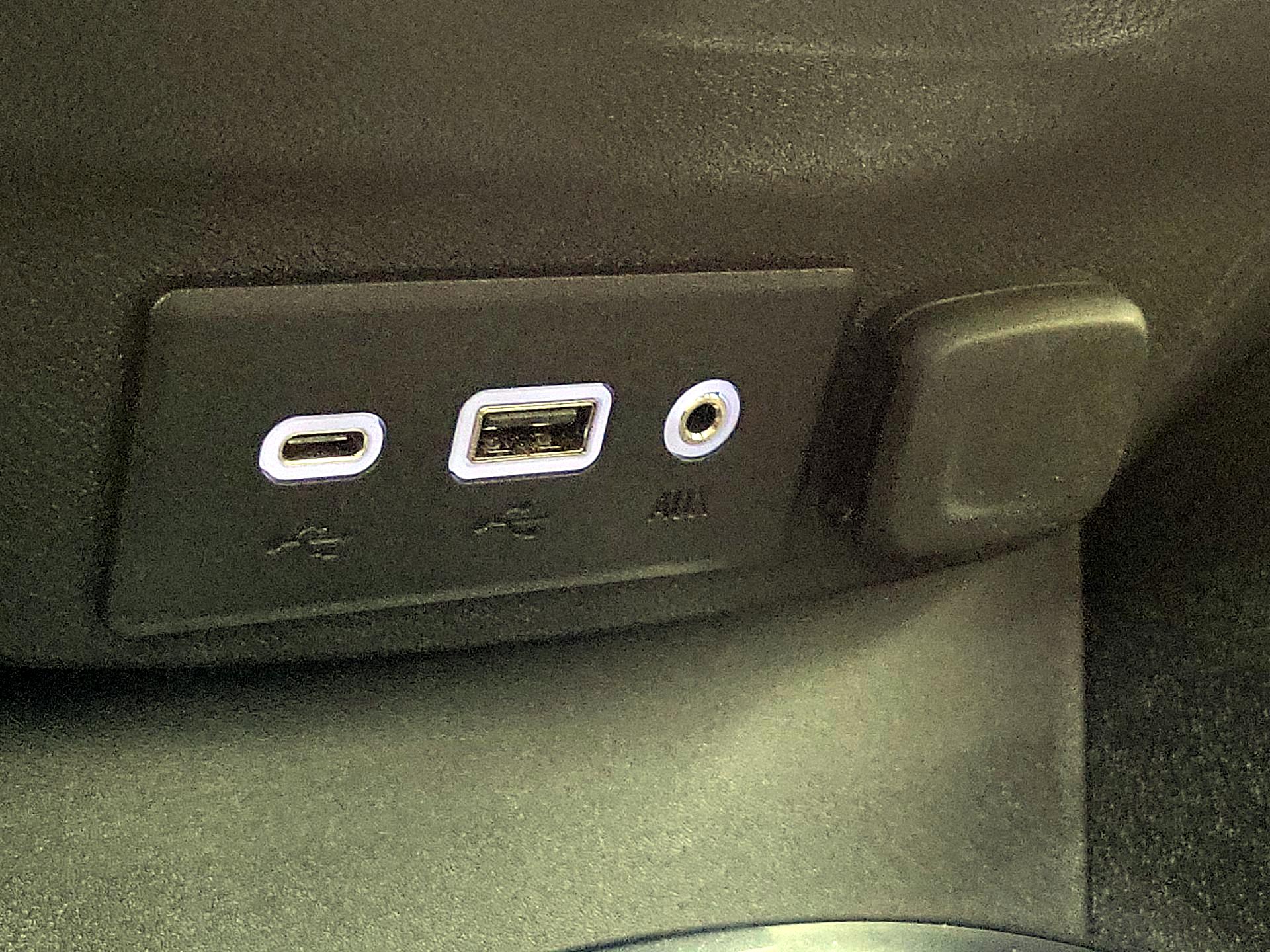 Thumbnail: 2023 Chevrolet Malibu - 18