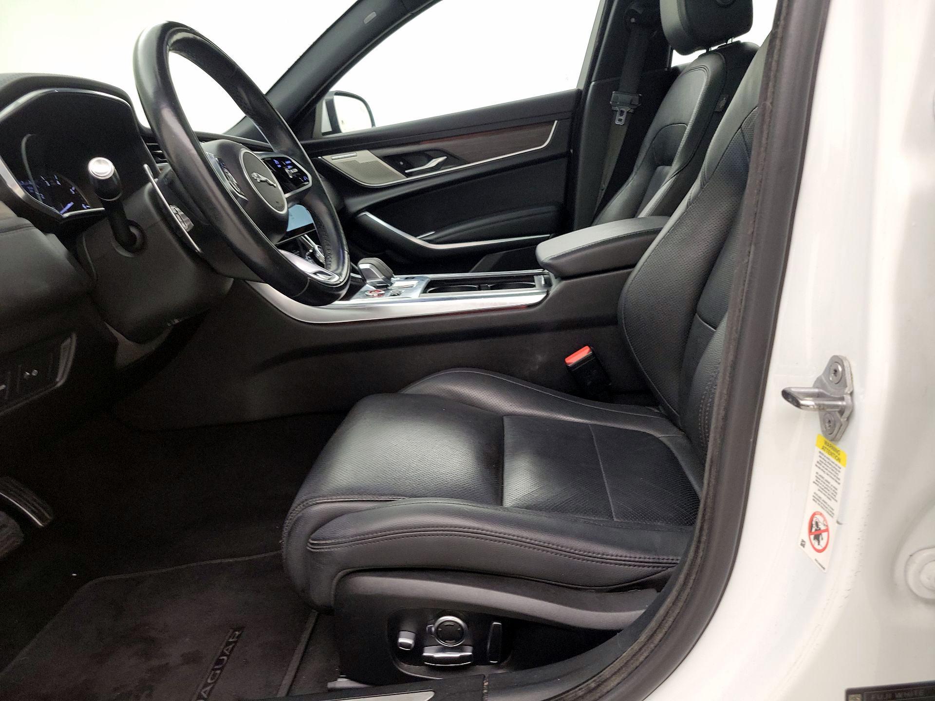 Thumbnail: 2022 Jaguar XF - 11