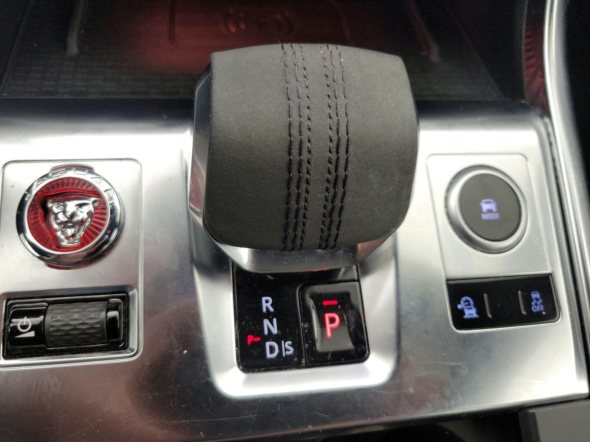 Thumbnail: 2022 Jaguar XF - 18