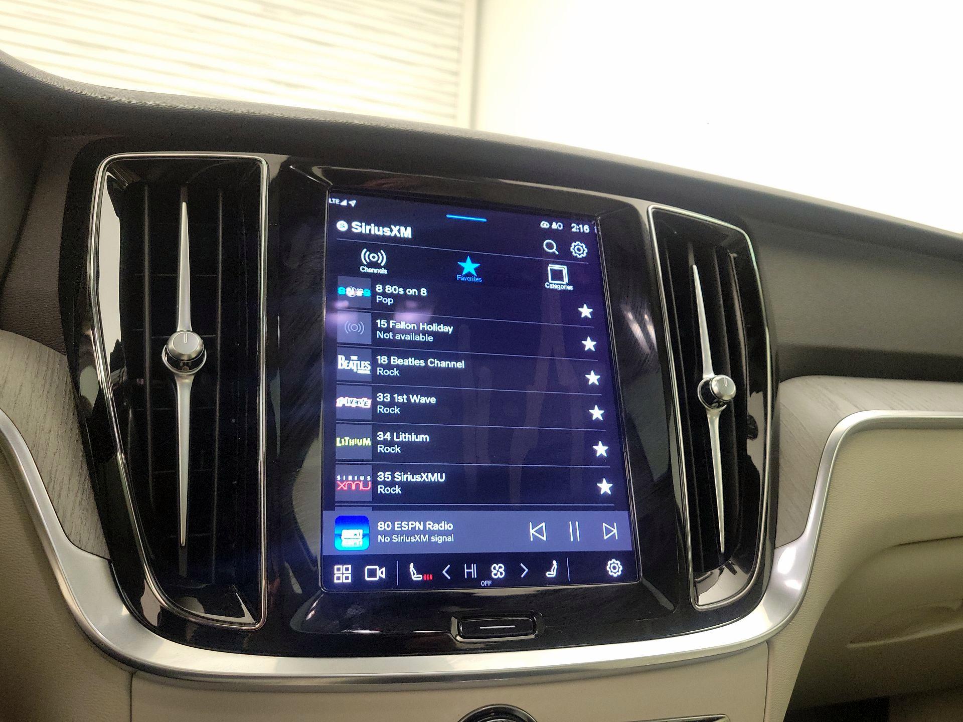 Thumbnail: 2023 Volvo S60 - 16