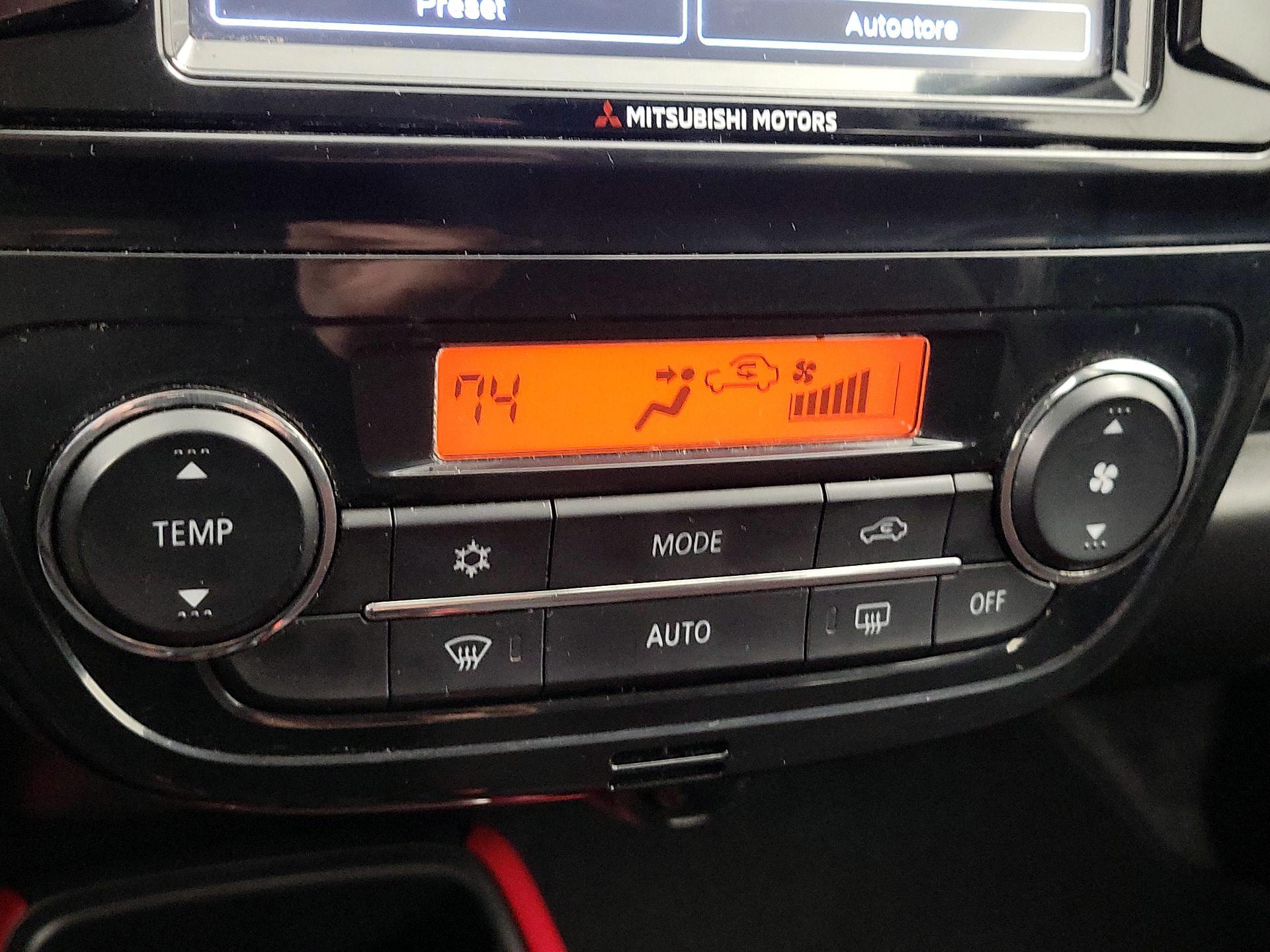 Thumbnail: 2020 Mitsubishi Mirage - 16