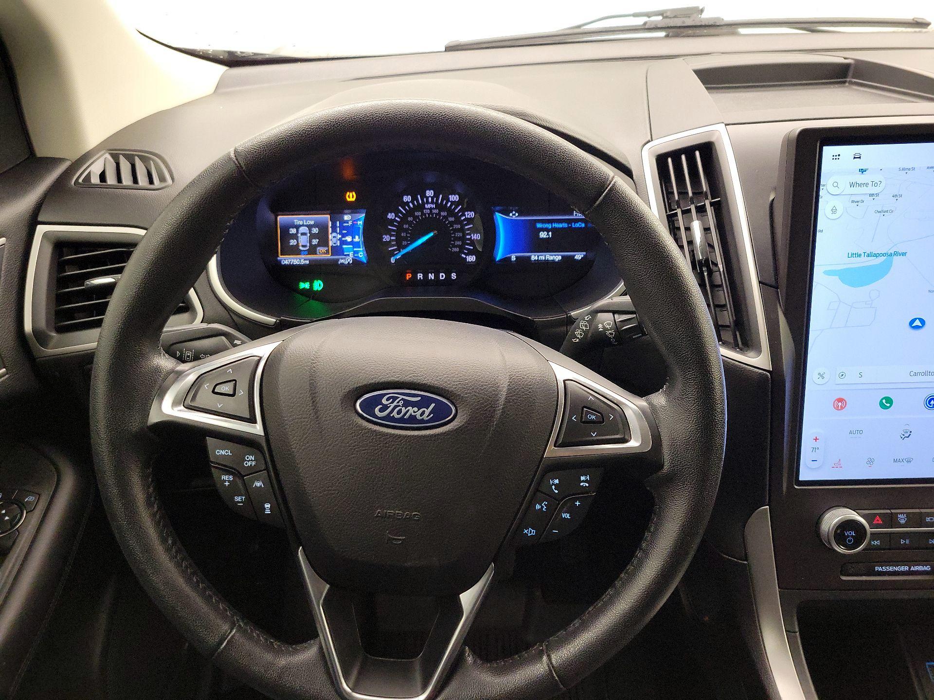 Thumbnail: 2021 Ford Edge - 10