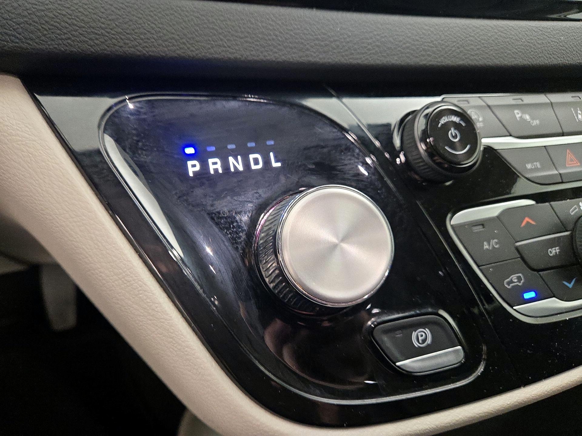 Thumbnail: 2024 Chrysler Pacifica - 17