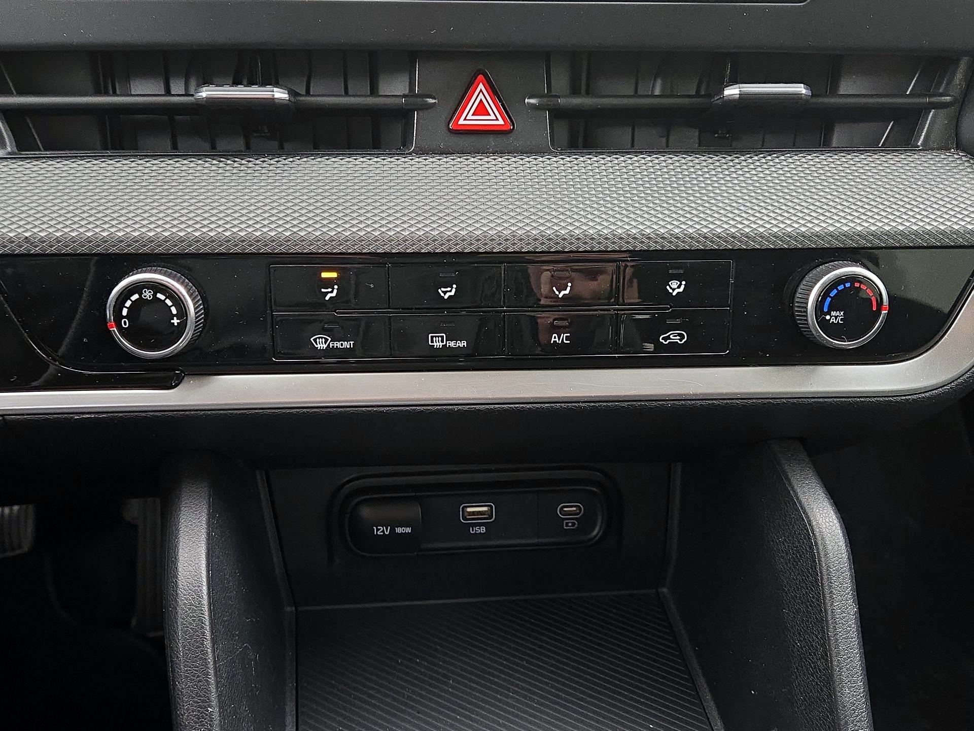 Thumbnail: 2023 Kia Sportage - 16