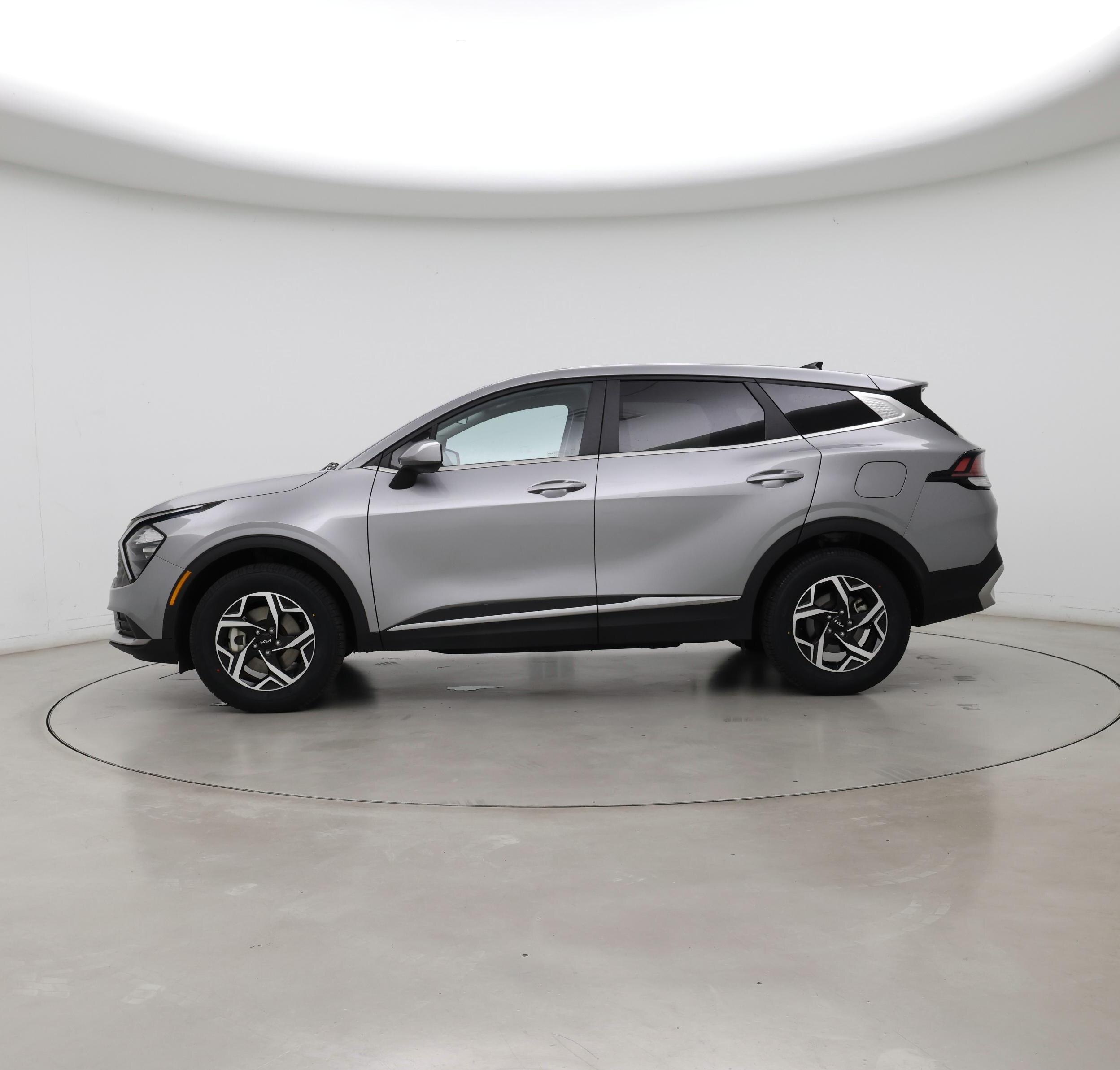 Thumbnail: 2023 Kia Sportage - 3