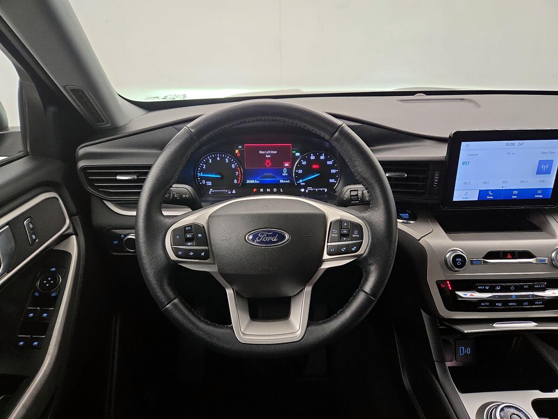 Thumbnail: 2022 Ford Explorer - 10