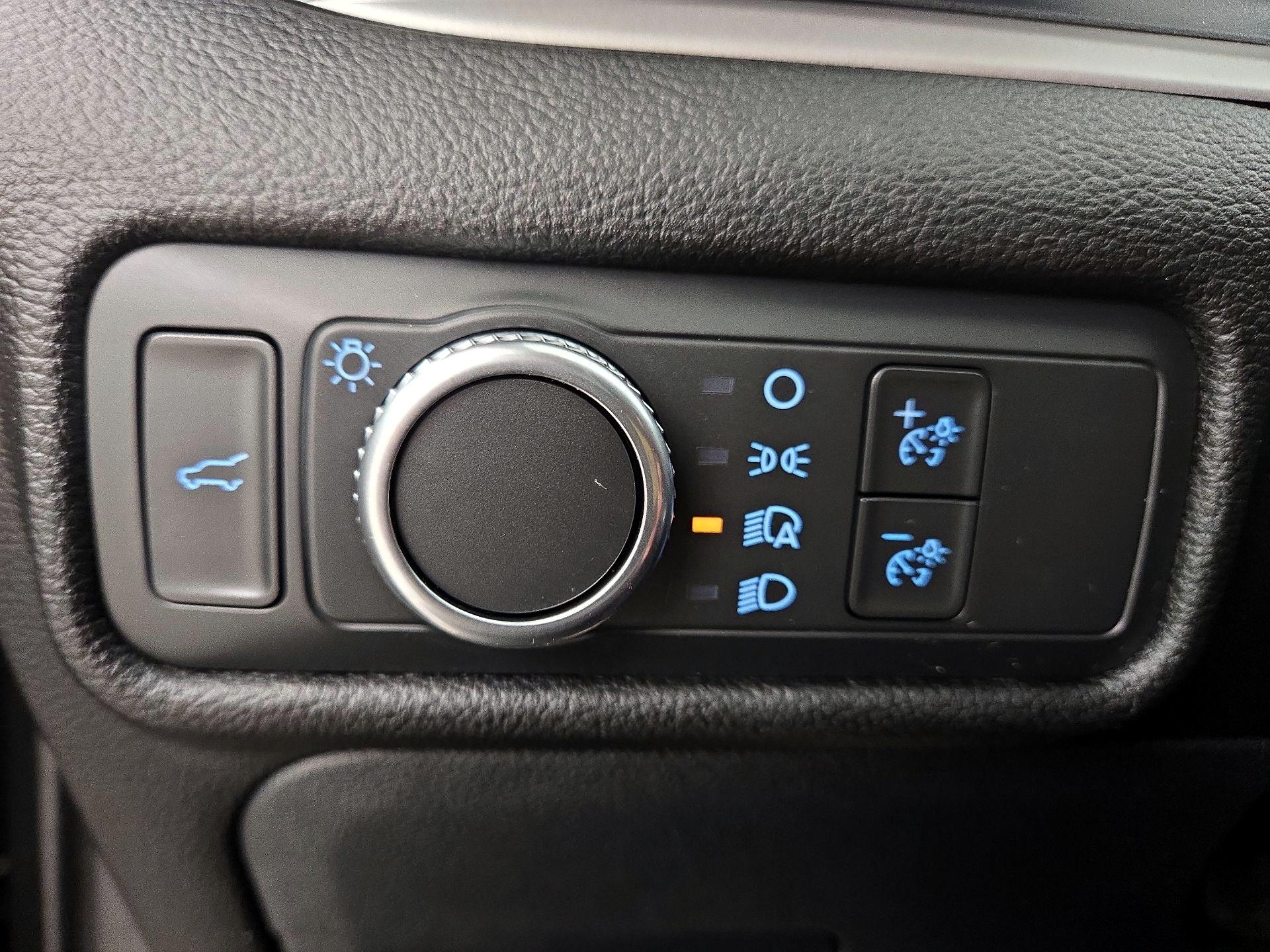 Thumbnail: 2022 Ford Explorer - 13